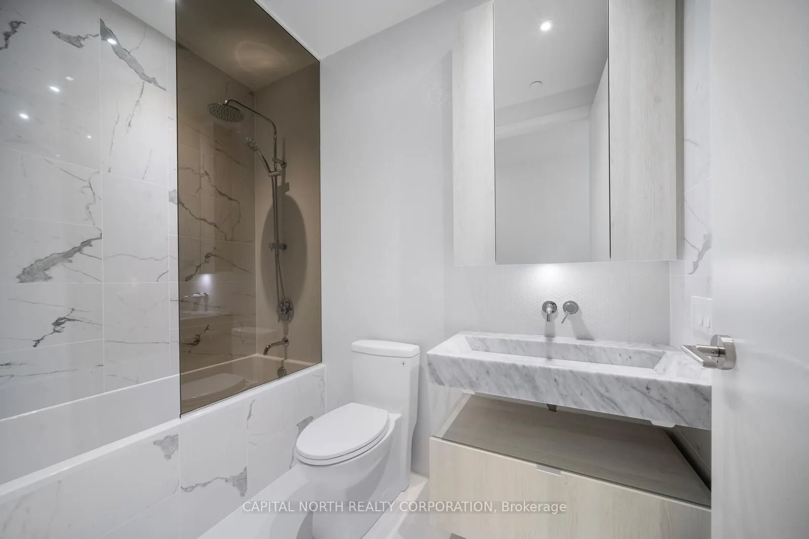 11 Yorkville Avenue #5908