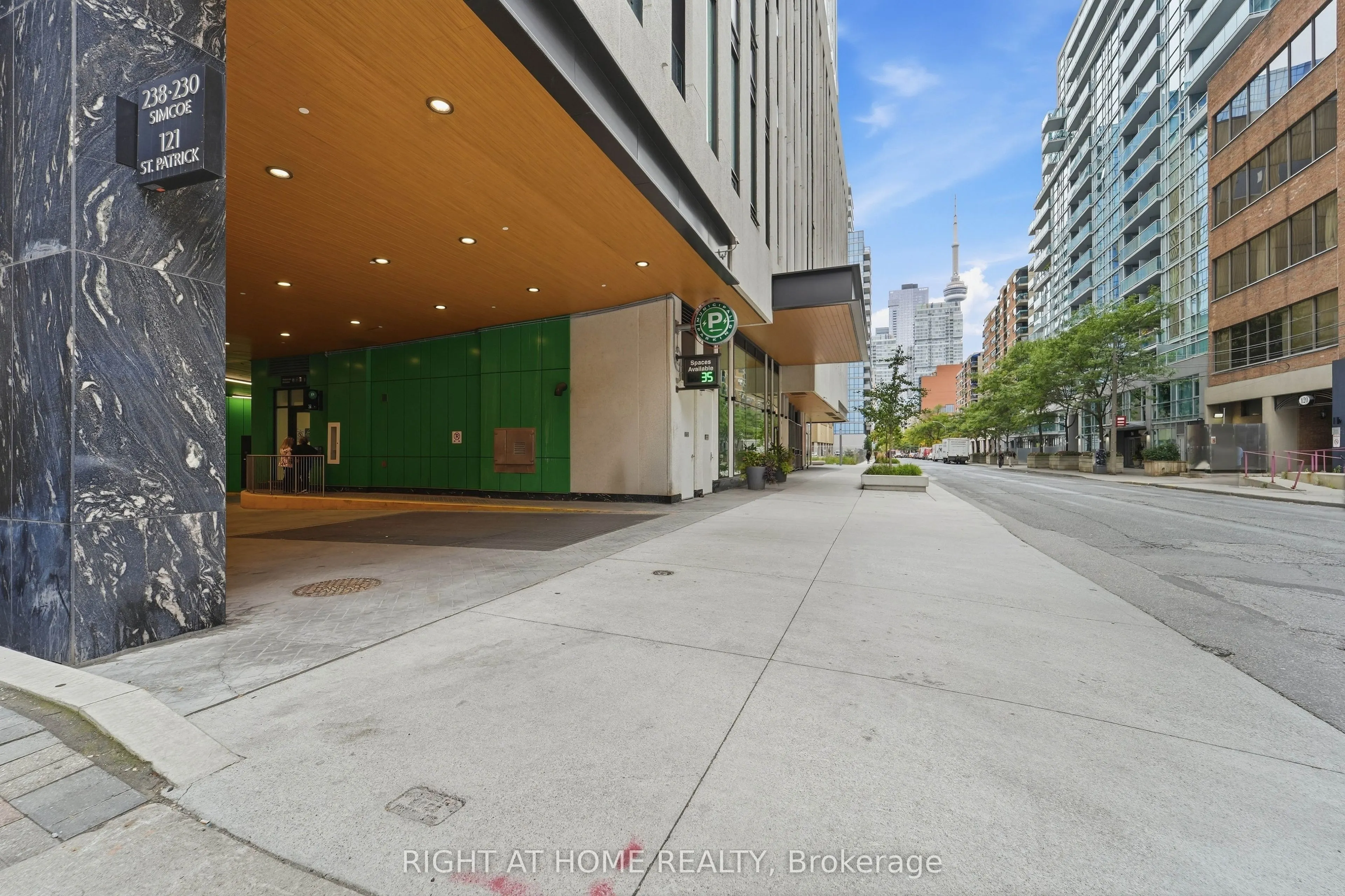 121 St Patrick Street #416