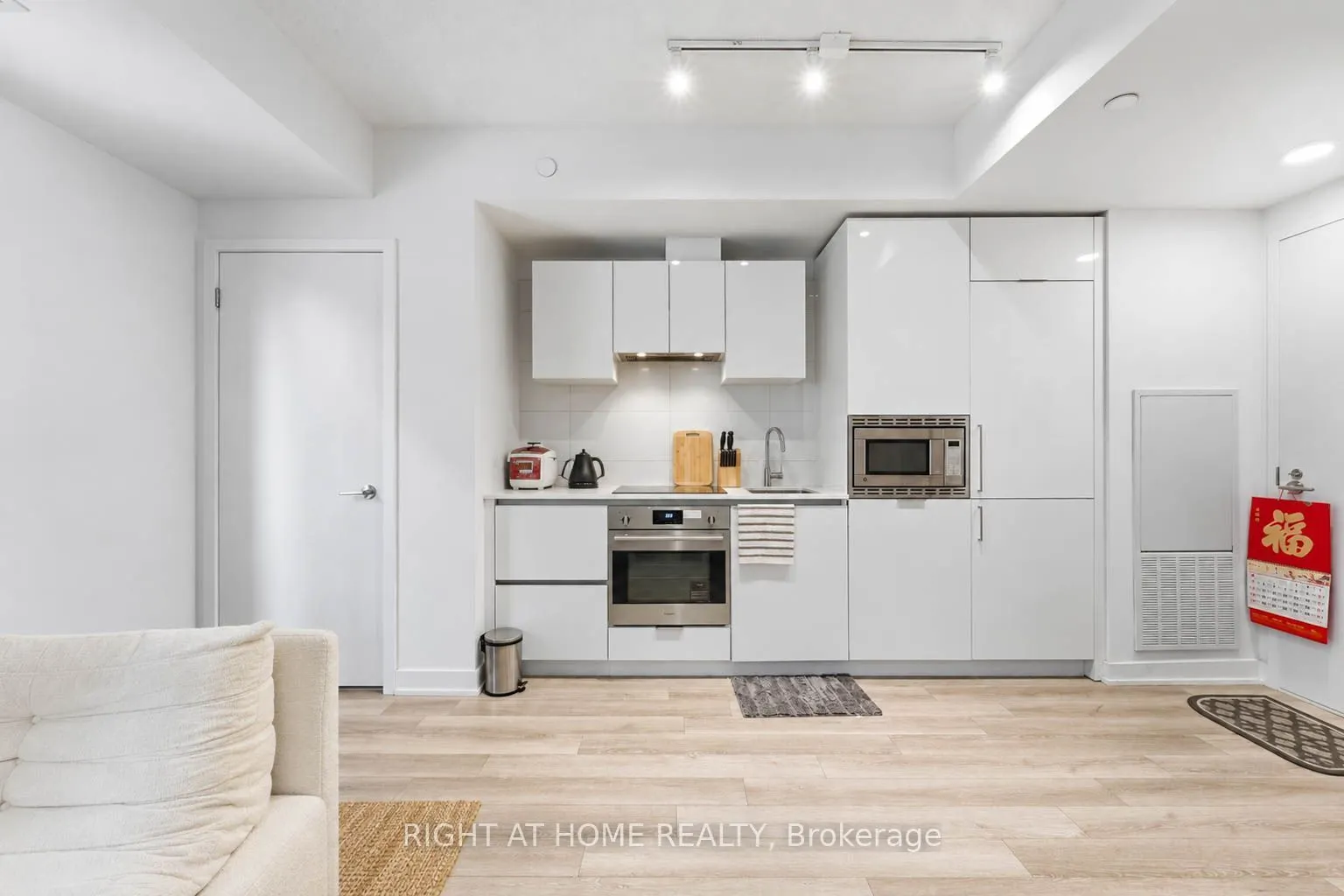 121 St Patrick Street #416