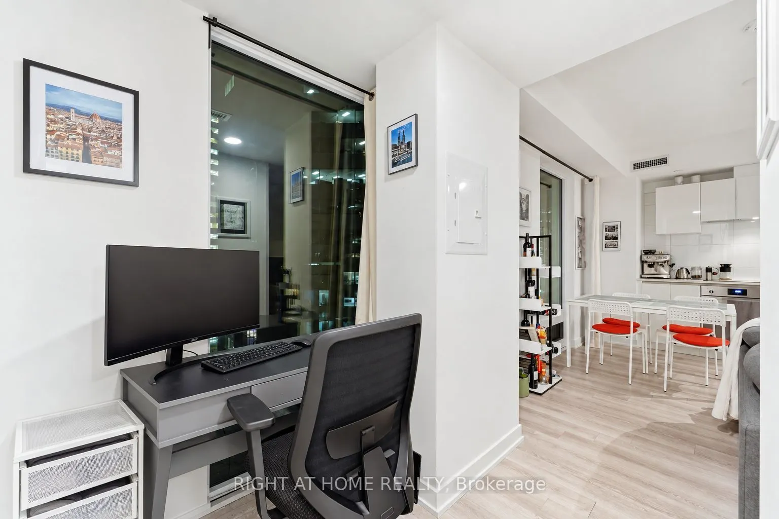 238 Simcoe Street #803