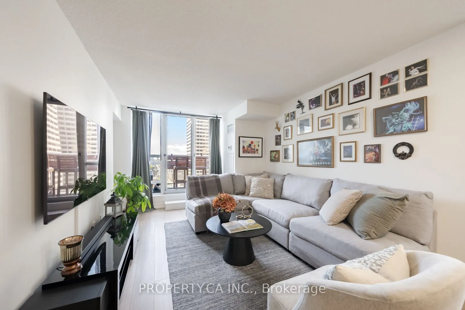 43 Eglinton Avenue E #1902