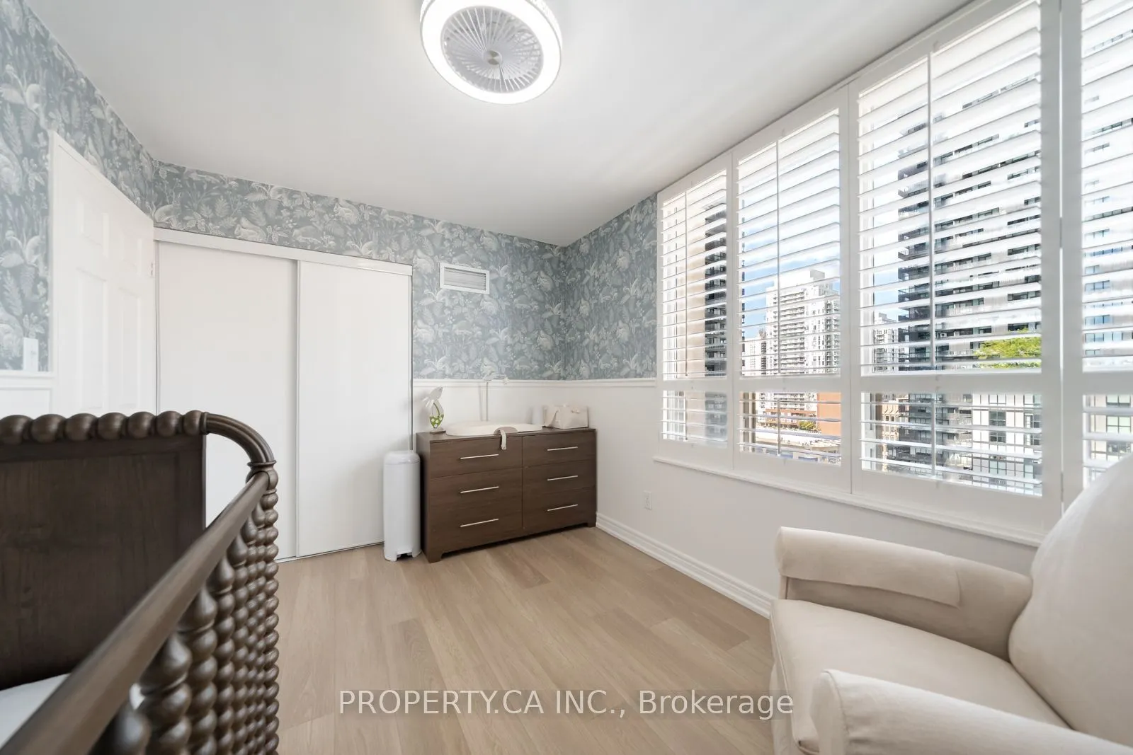 43 Eglinton Avenue E #1902