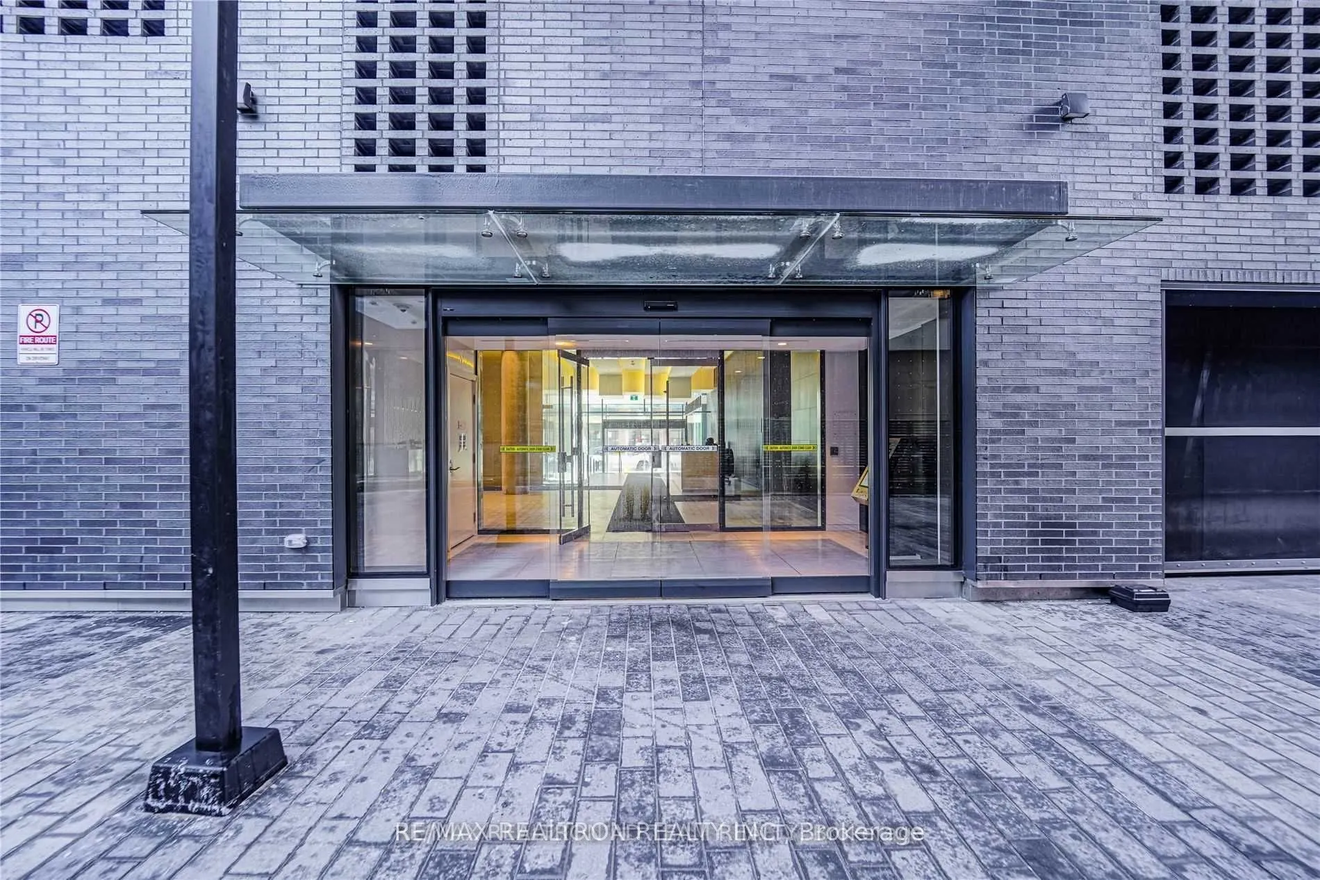 158 Front Street E #611