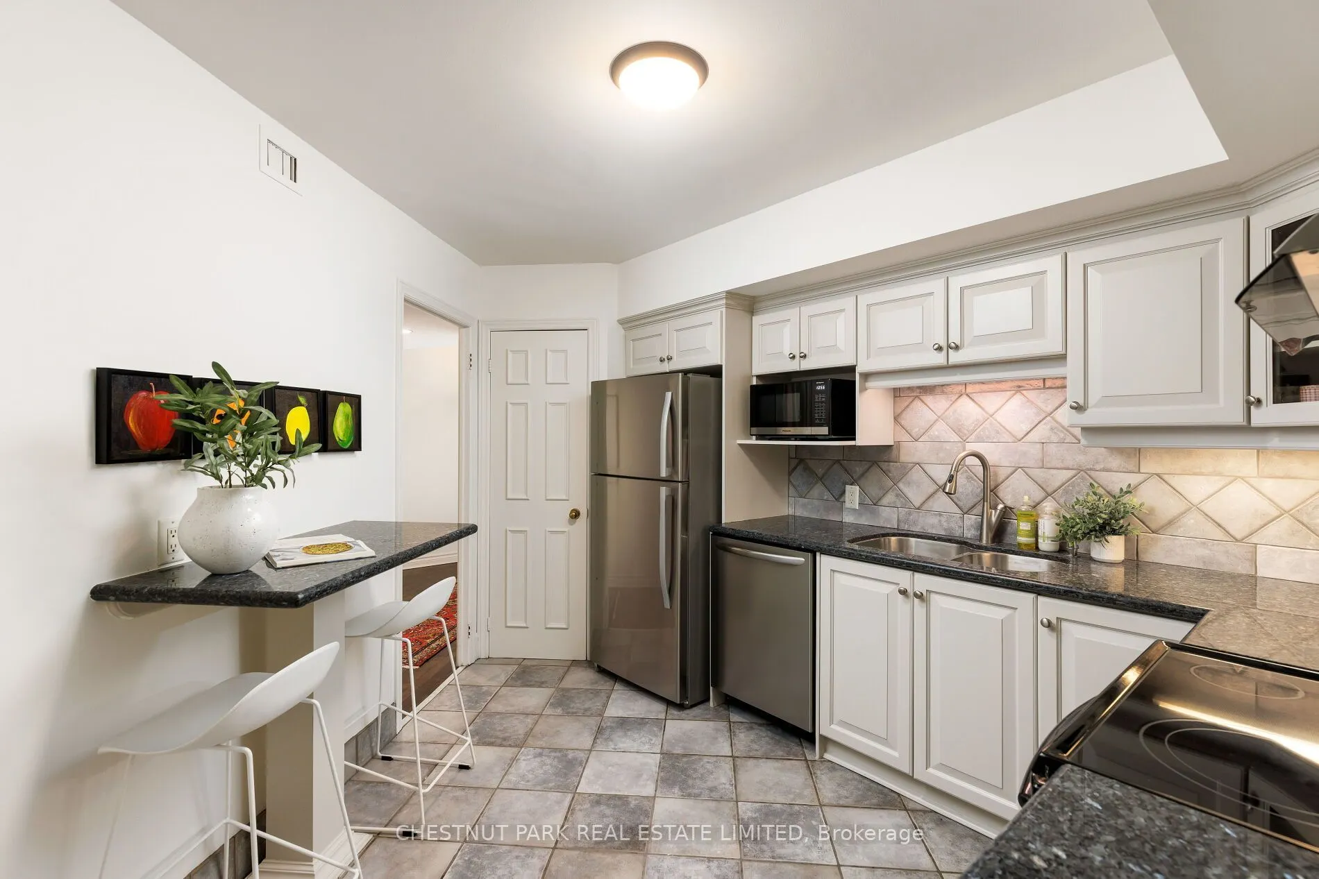 1177 Yonge Street #516