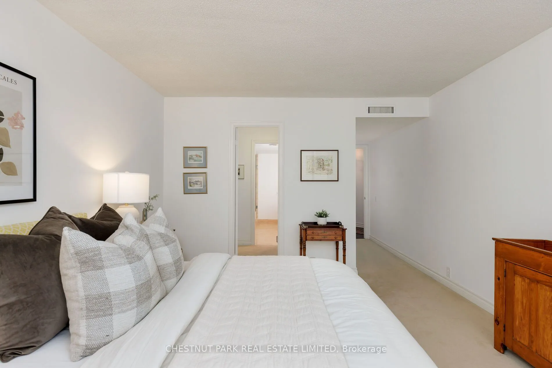 1177 Yonge Street #516