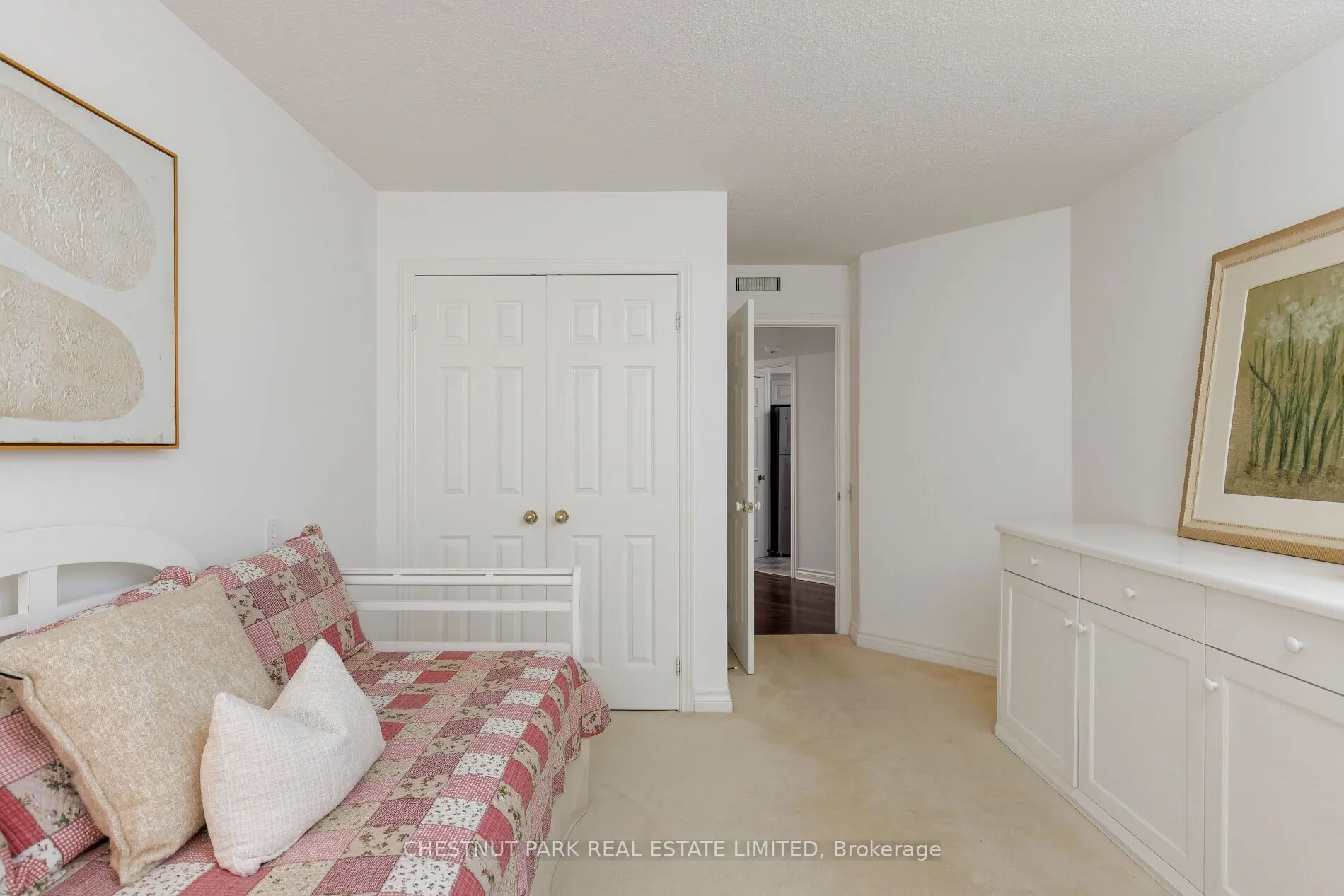 1177 Yonge Street #516