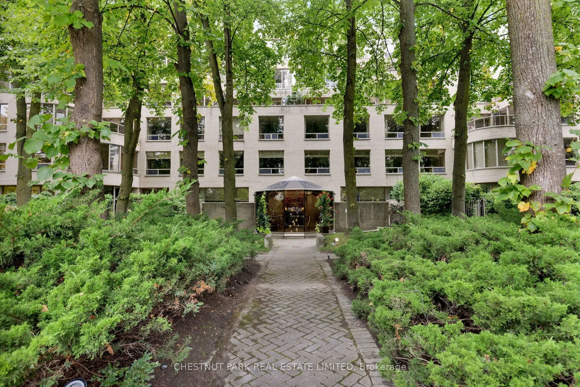 1177 Yonge Street #516