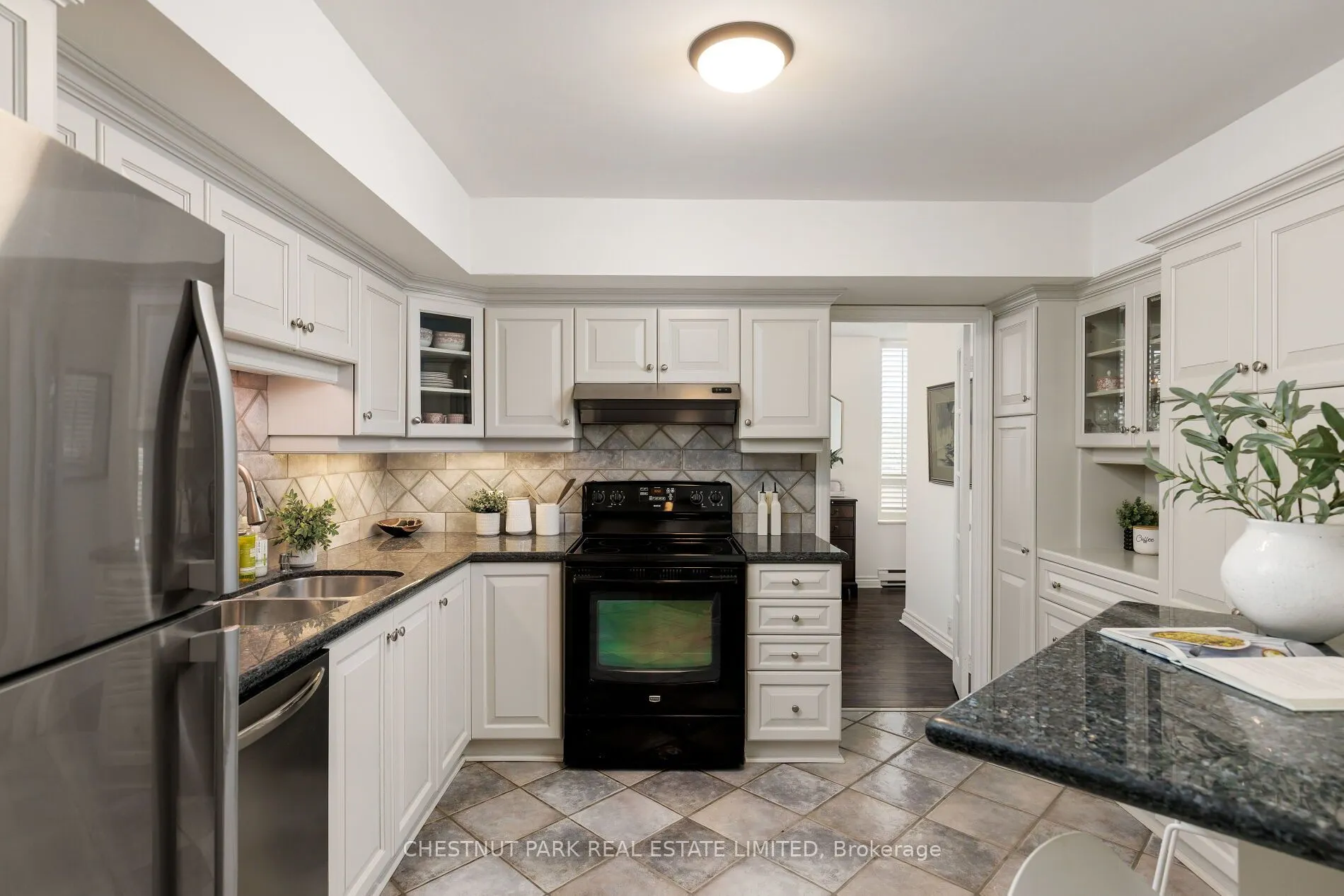 1177 Yonge Street #516