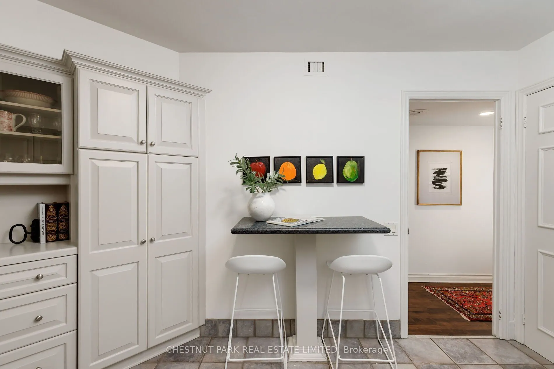 1177 Yonge Street #516