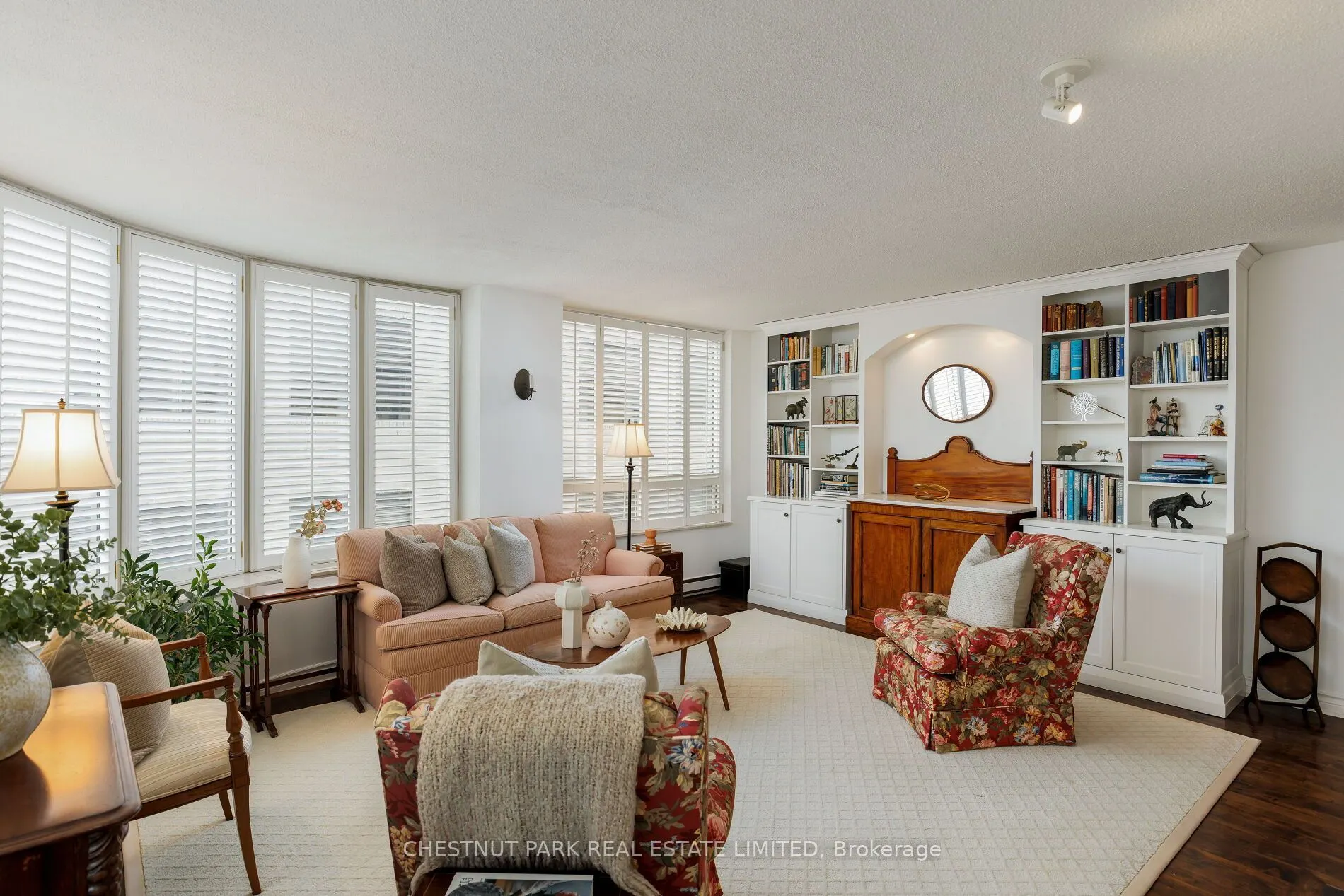 1177 Yonge Street #516