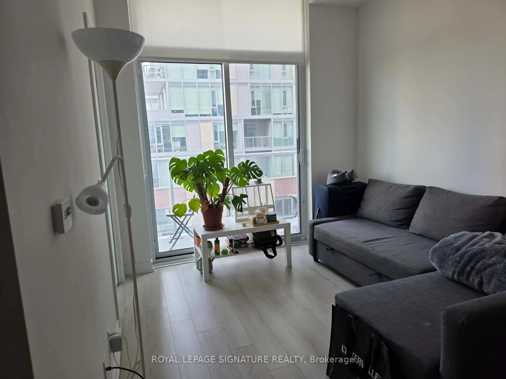 33 Helendale Avenue #421