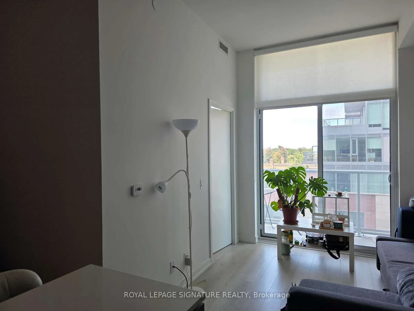 33 Helendale Avenue #421