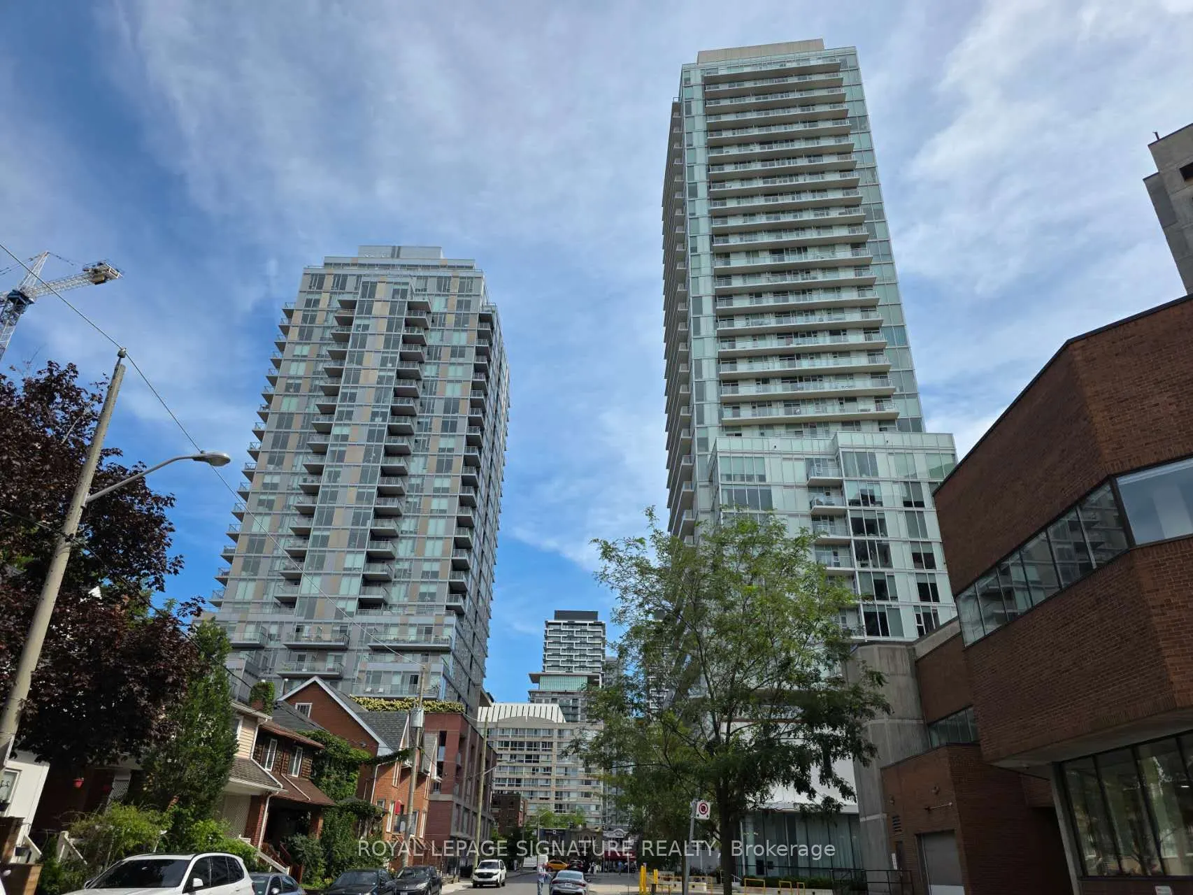 33 Helendale Avenue #421