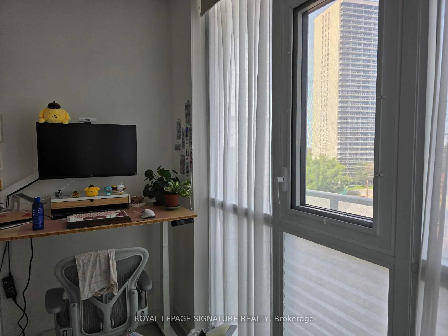 33 Helendale Avenue #421