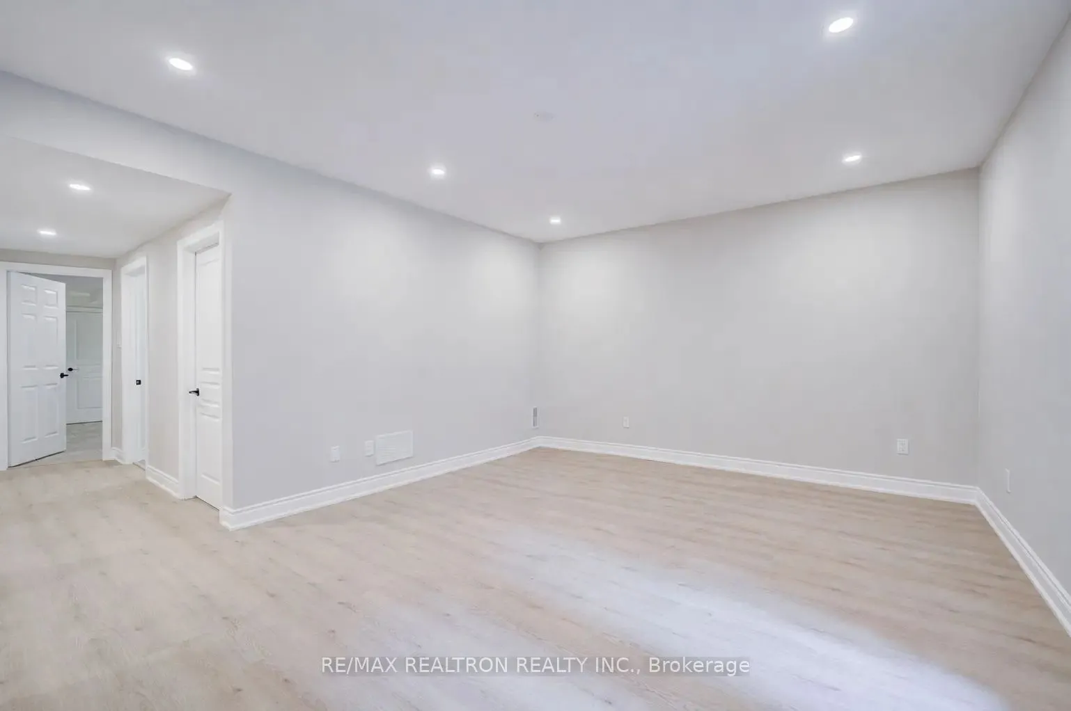 225 Olive Avenue S
