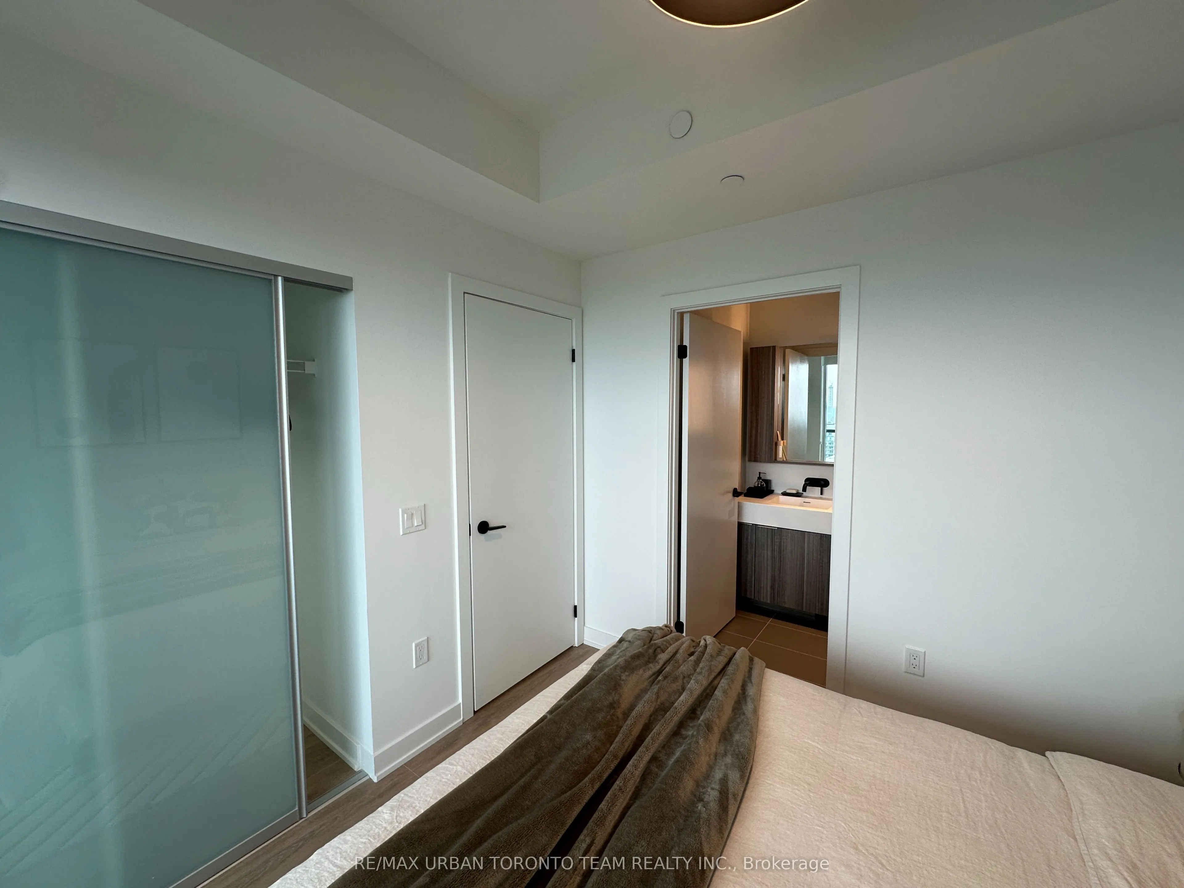 127 Broadway Avenue #3013