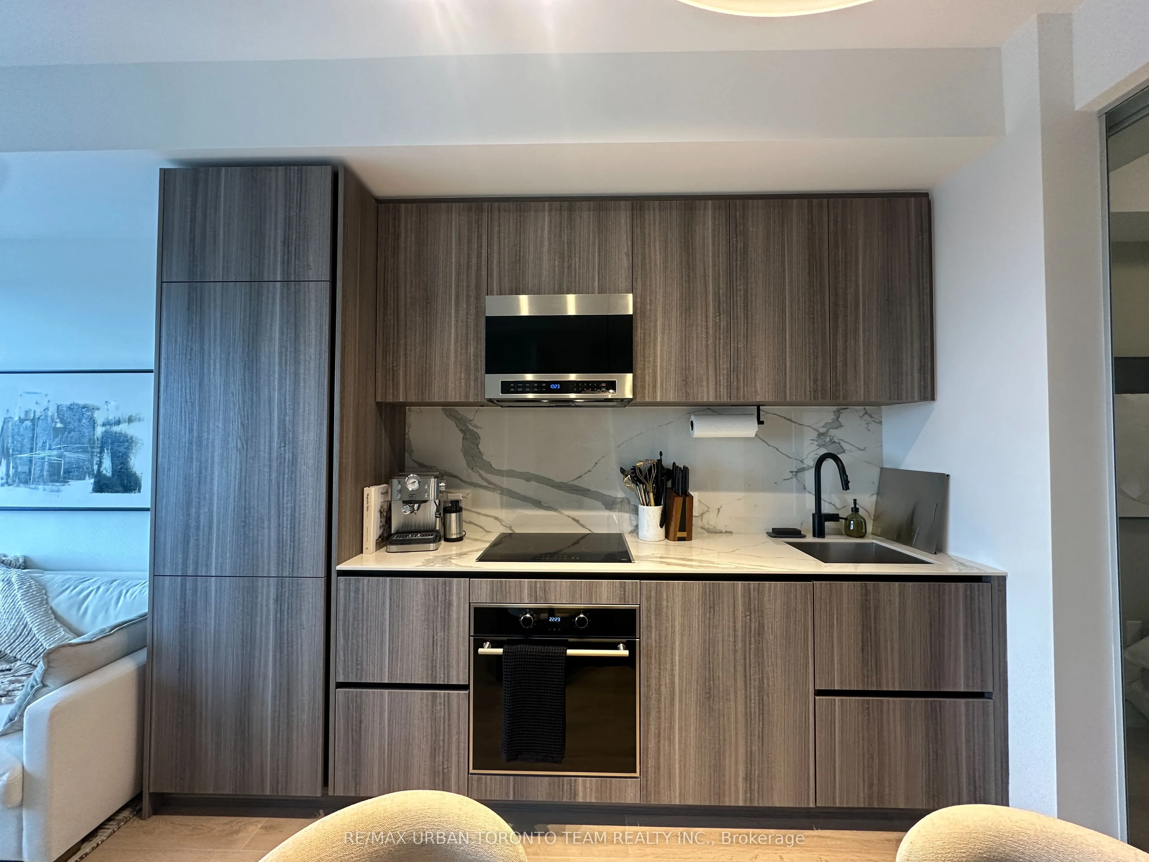 127 Broadway Avenue #3013