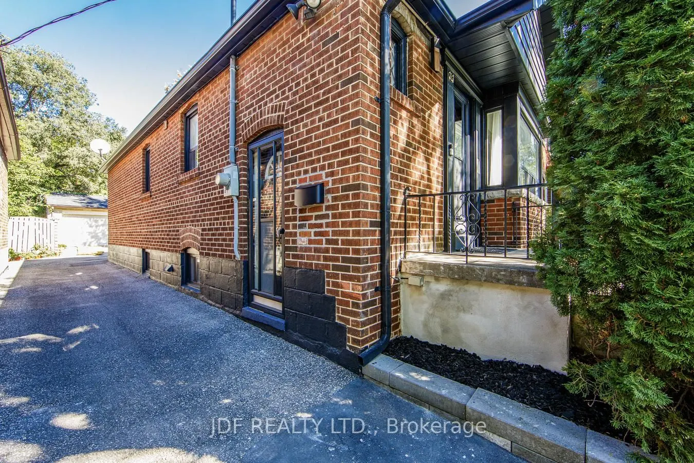 313 Vaughan Road