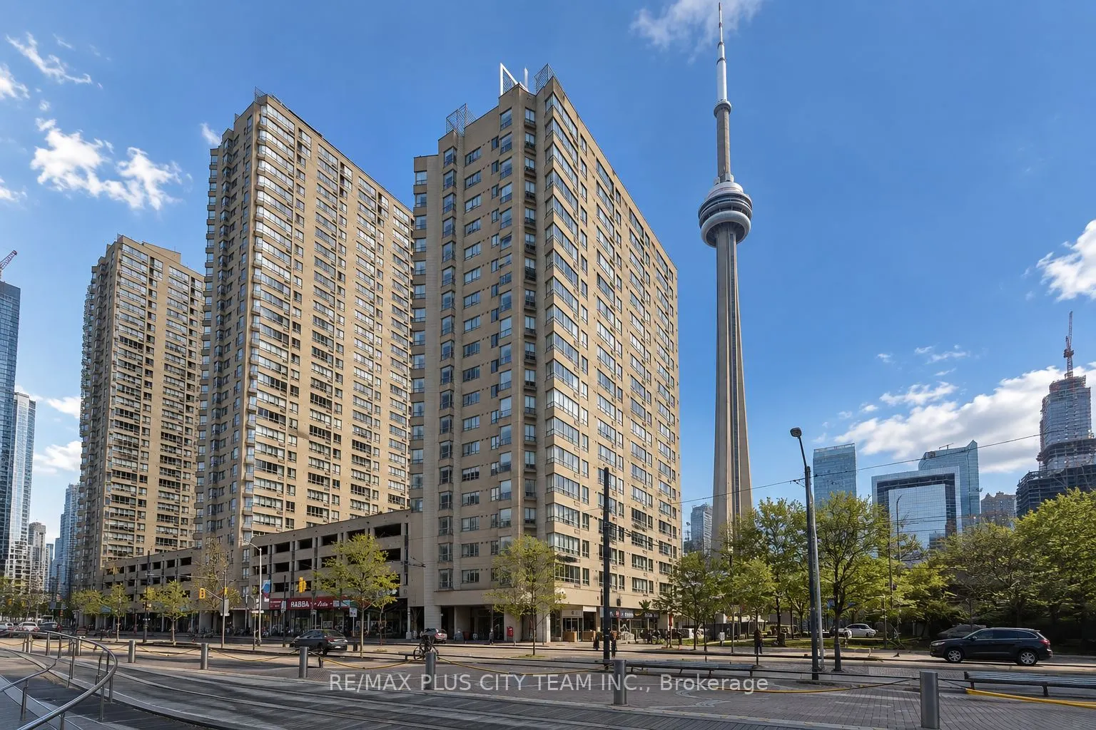 250 Queens Quay W #1506
