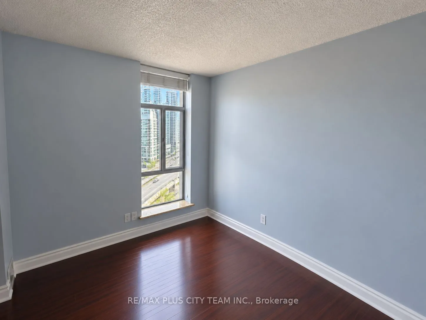 250 Queens Quay W #1506