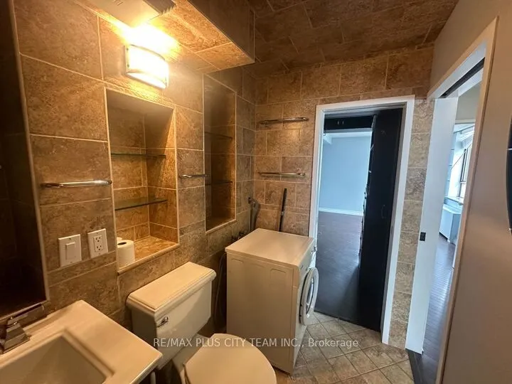 250 Queens Quay W #1506