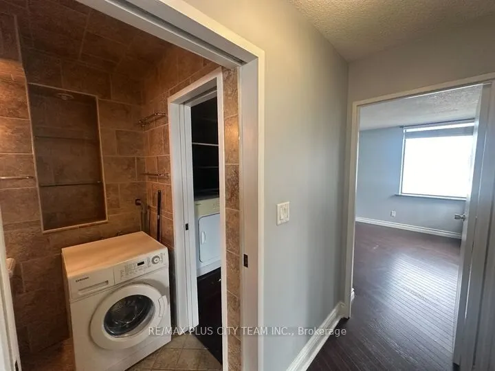 250 Queens Quay W #1506