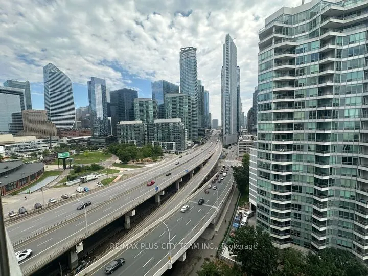 250 Queens Quay W #1506