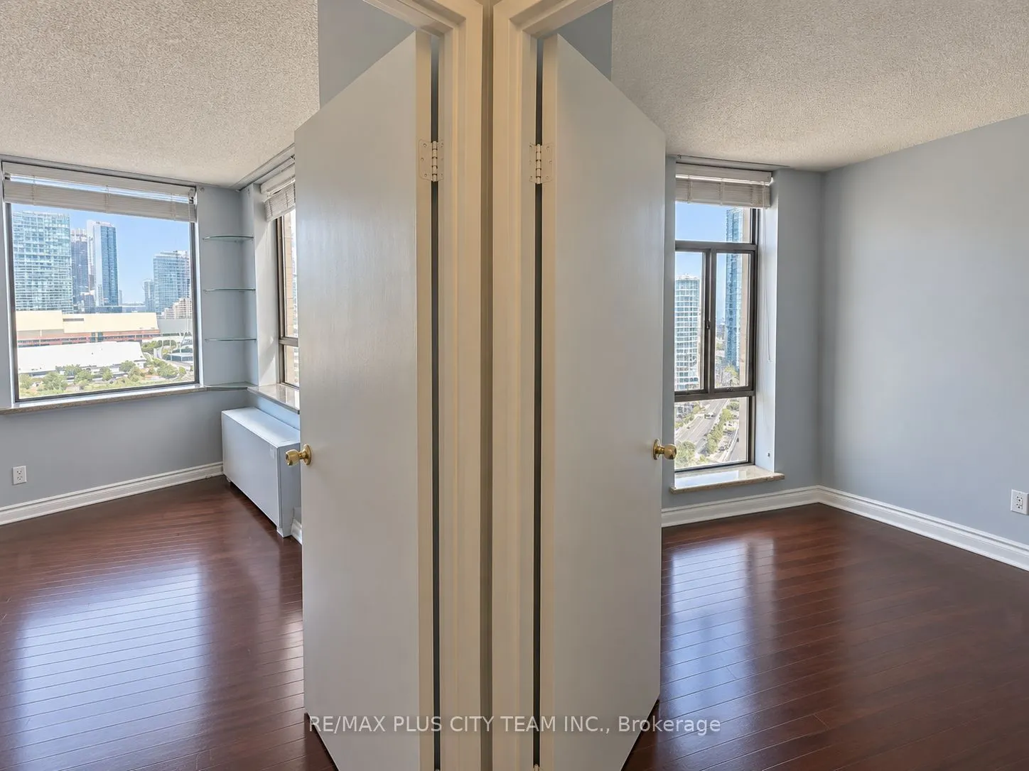 250 Queens Quay W #1506