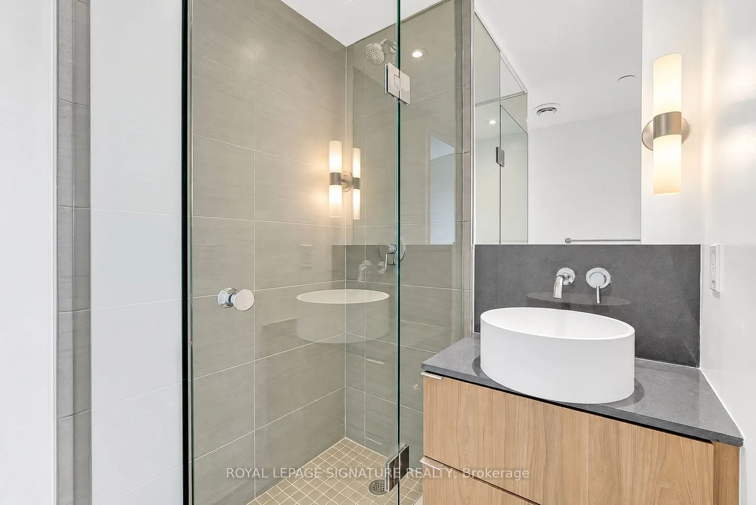 161 Roehampton Avenue #3604