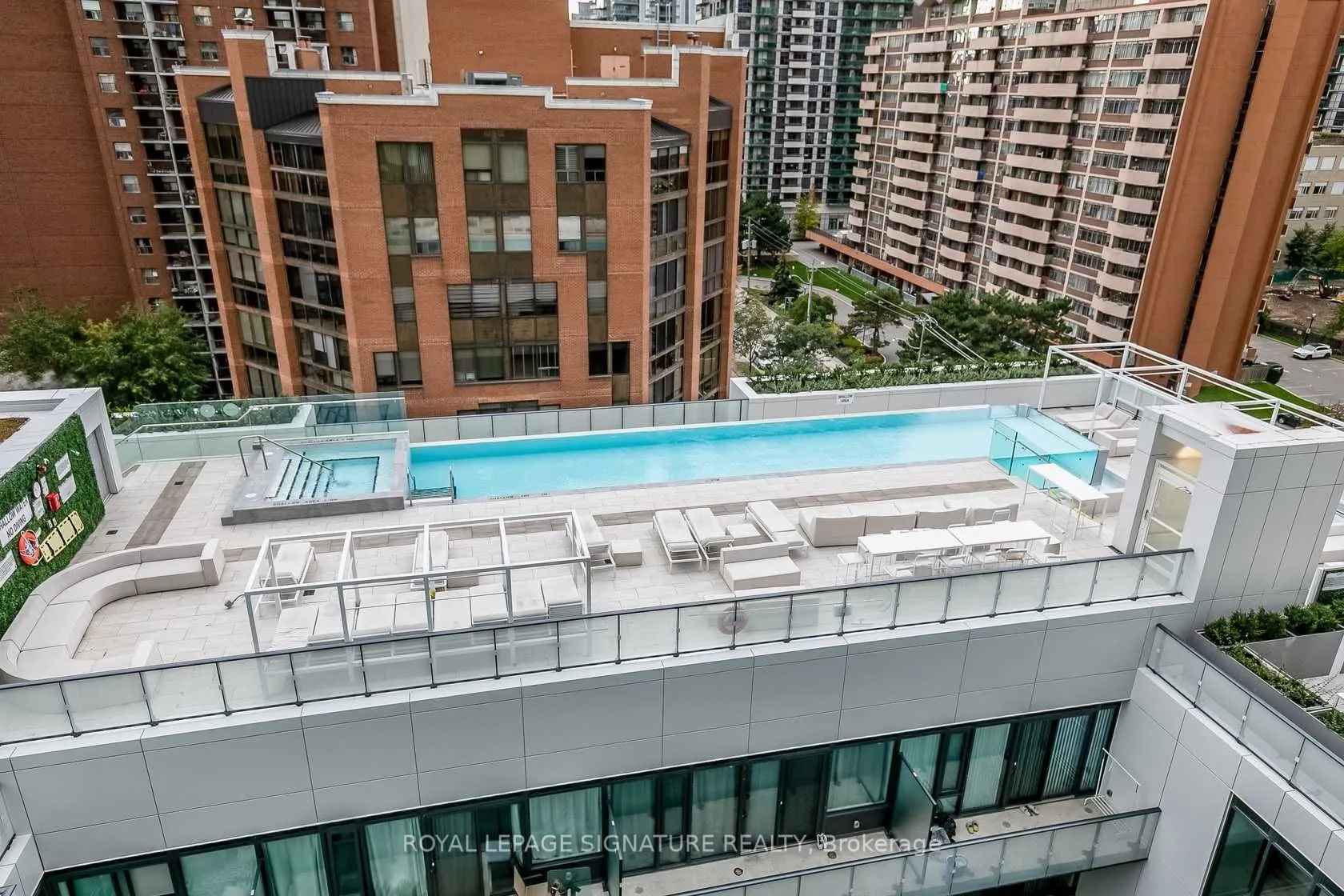 161 Roehampton Avenue #3604