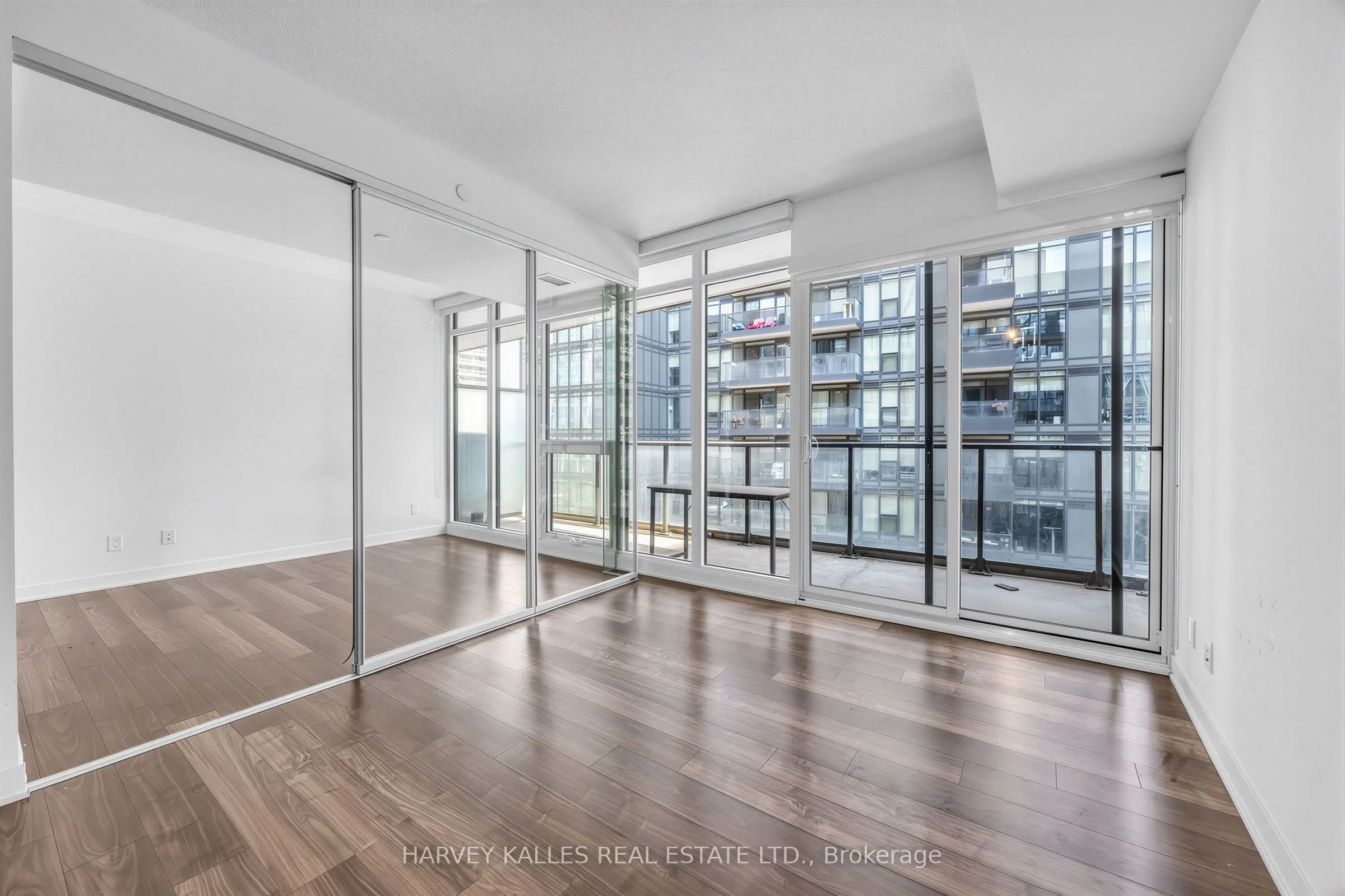 90 Queens Wharf Road #608