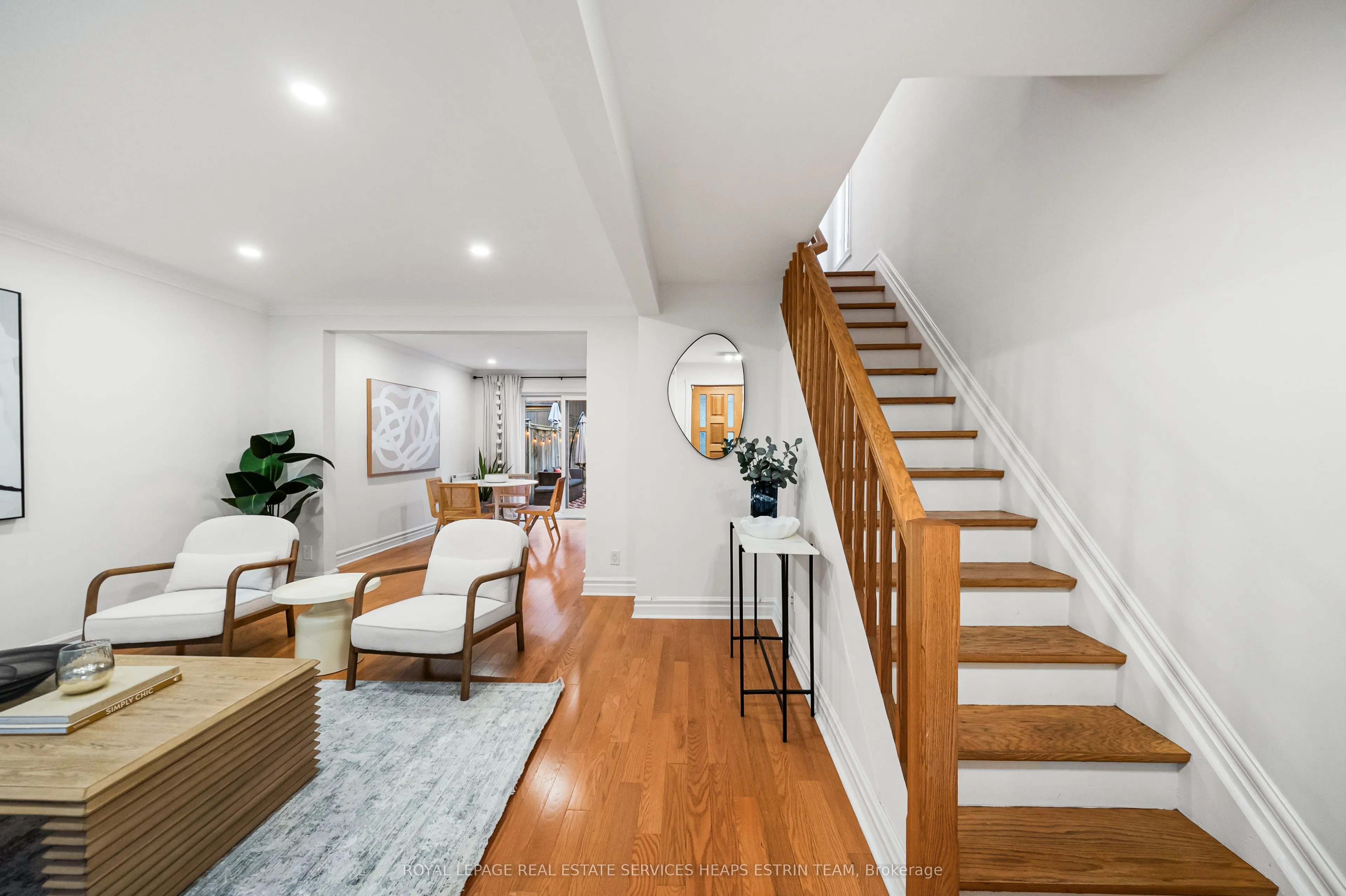 565 Roehampton Avenue