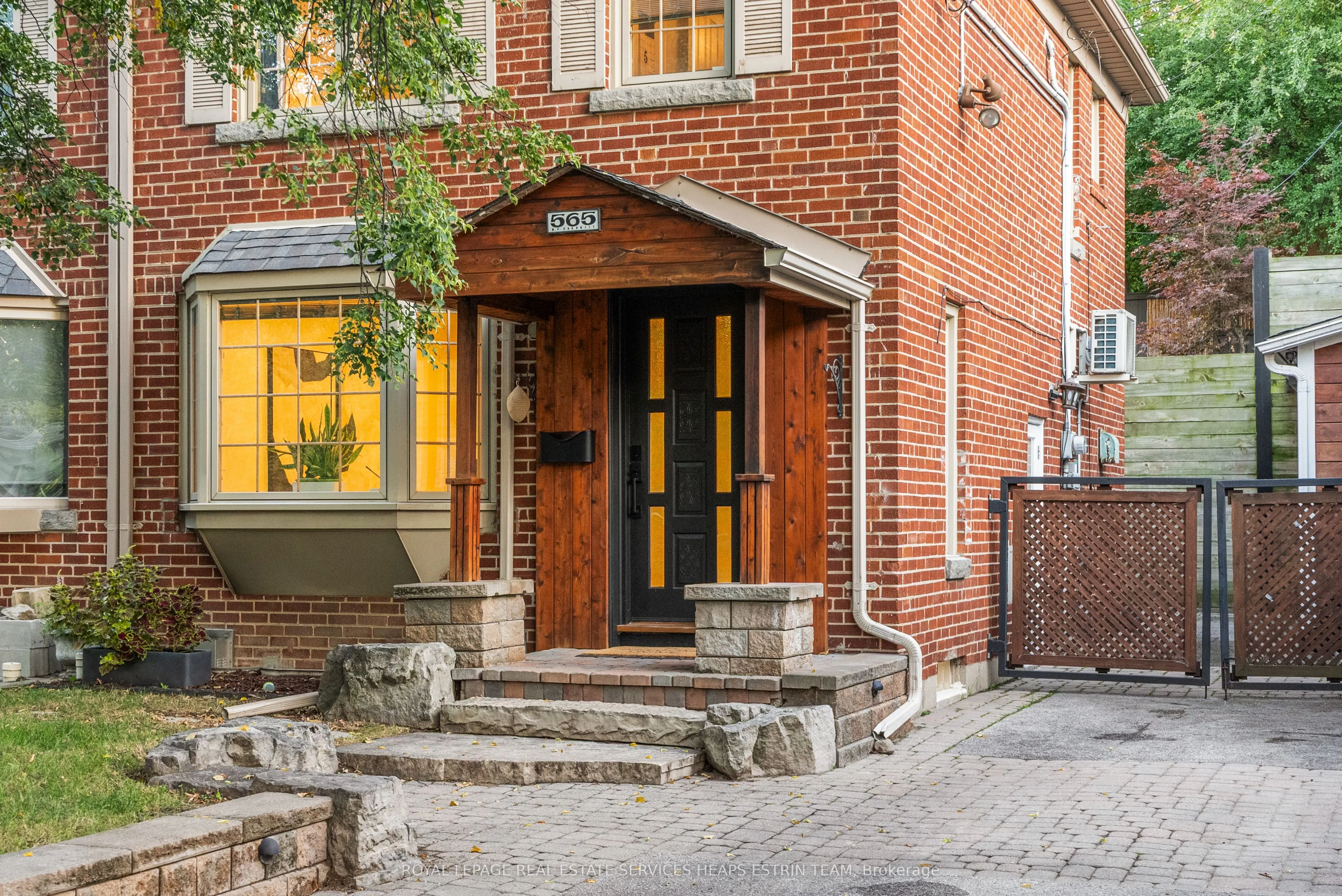 565 Roehampton Avenue