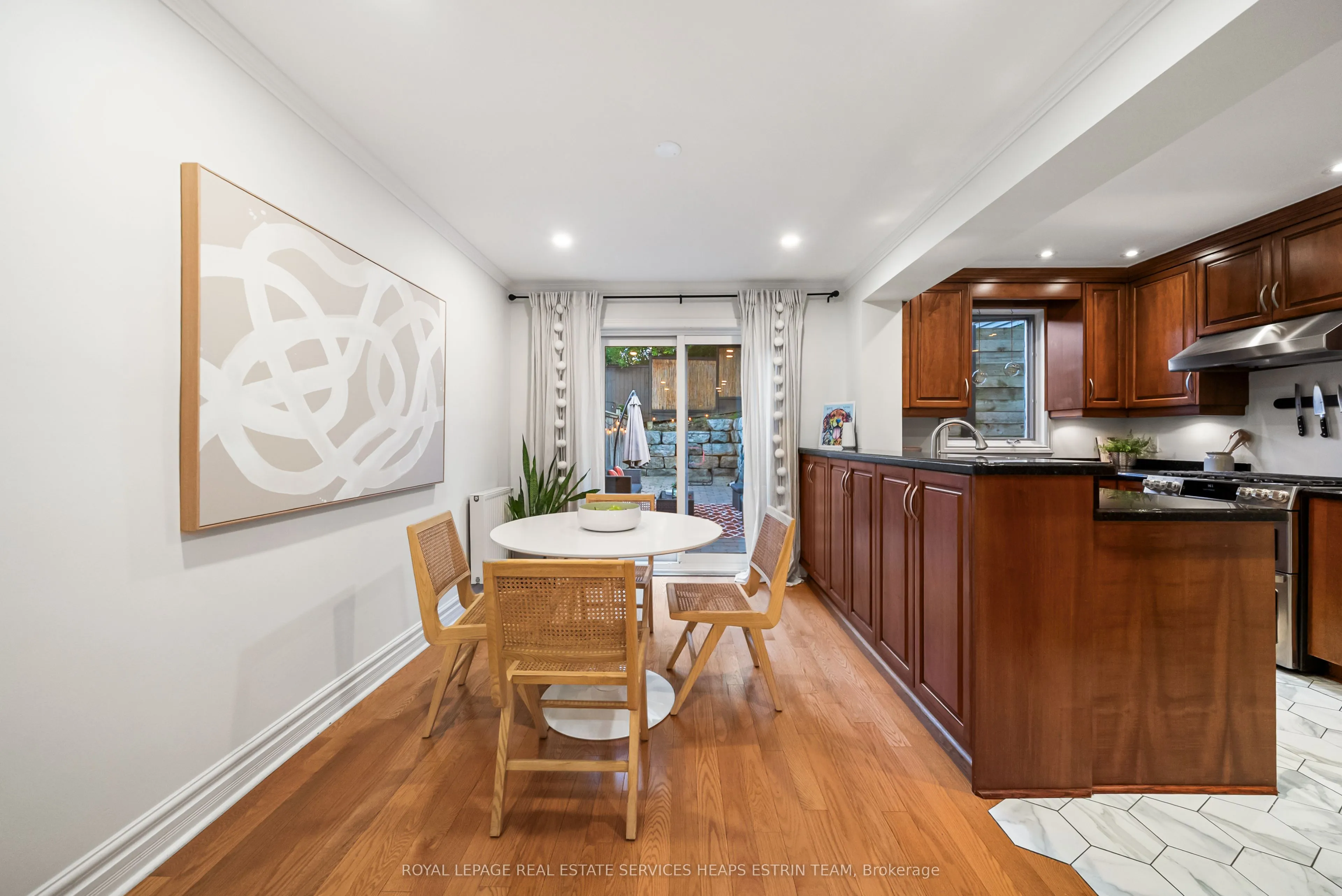 565 Roehampton Avenue
