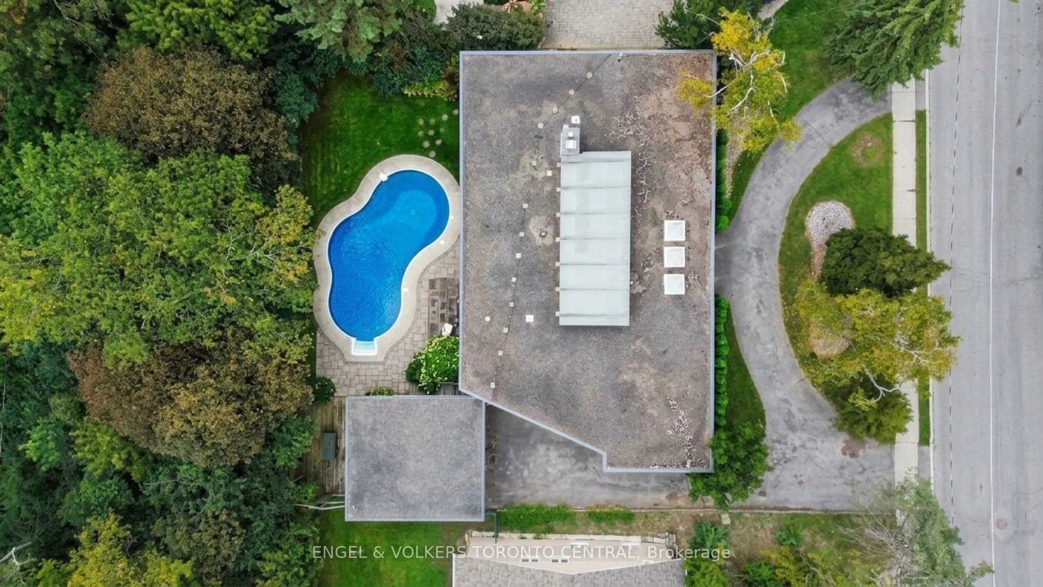 11 Suncrest Drive