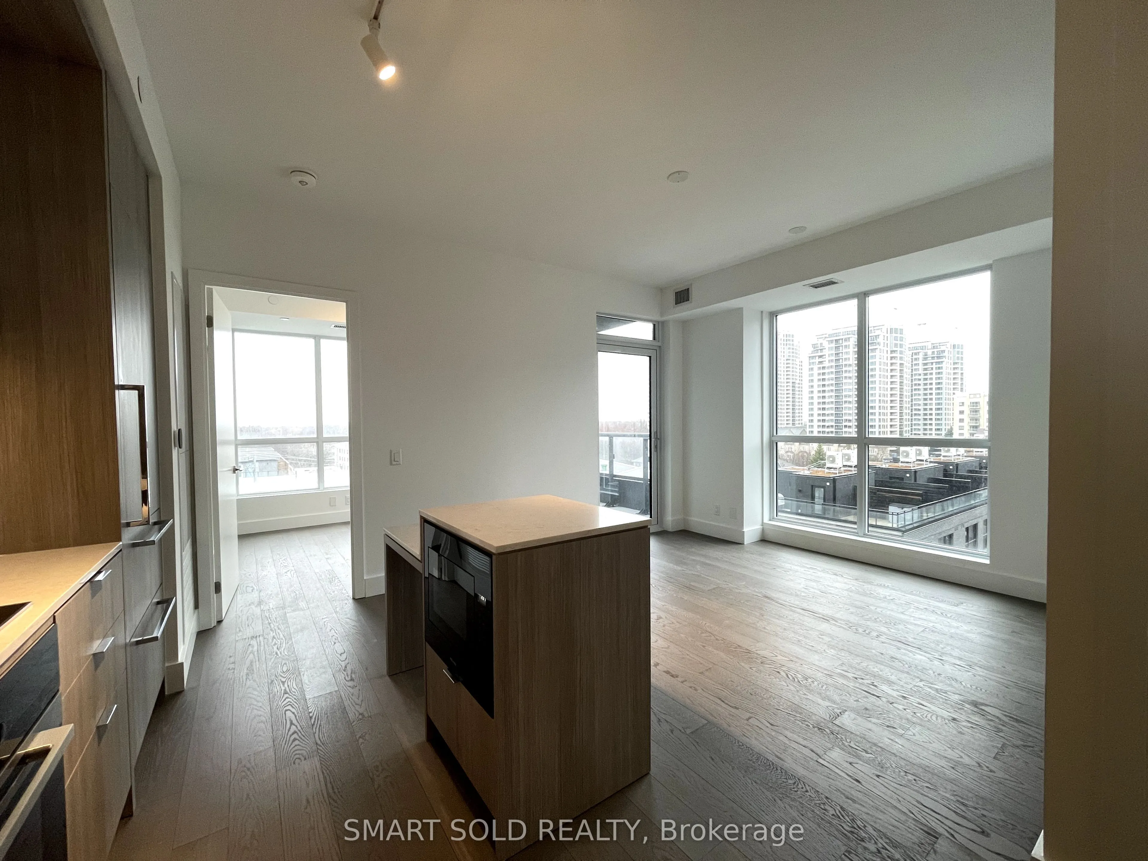 6 Greenbriar Road E #610