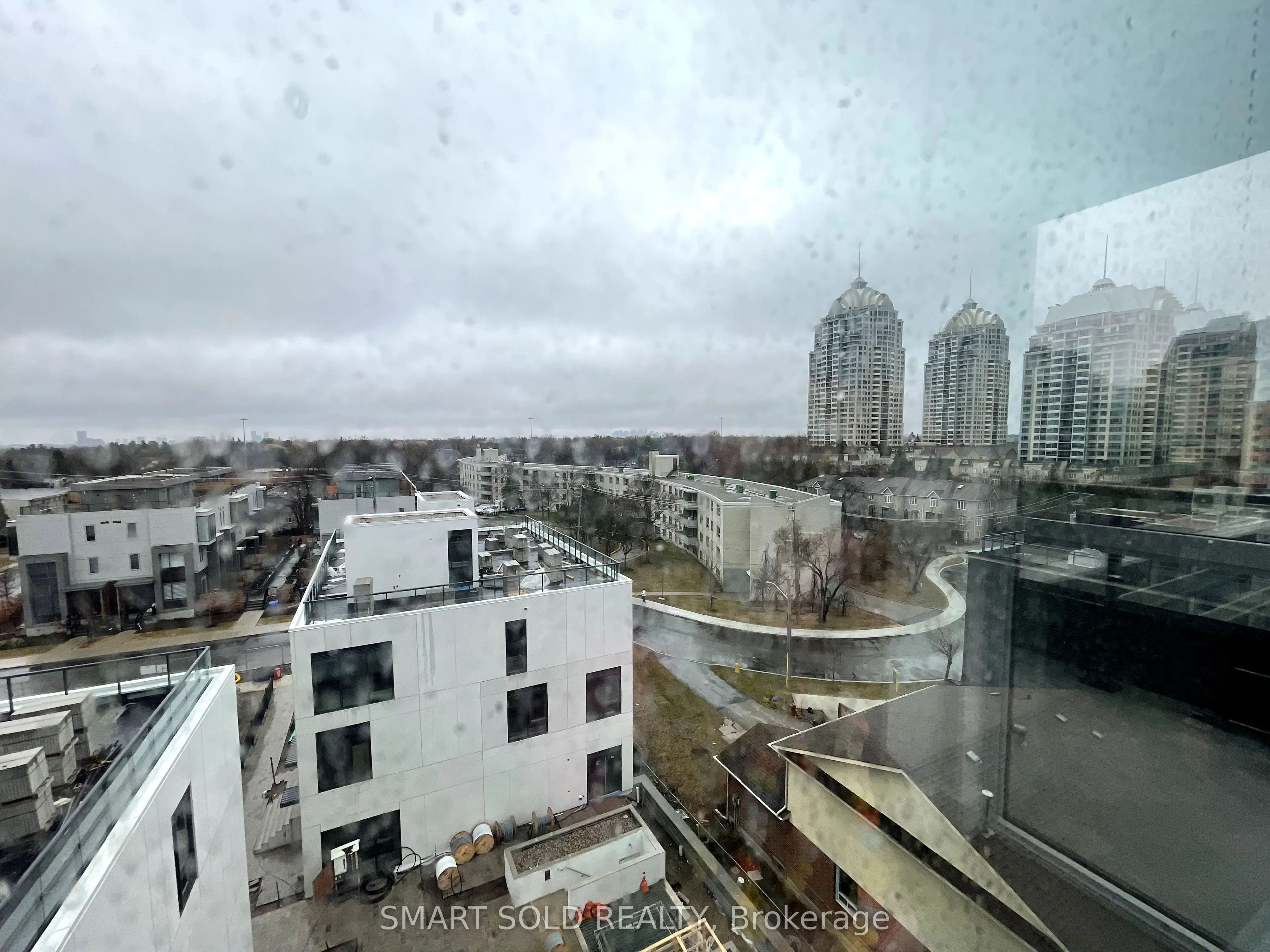 6 Greenbriar Road E #610