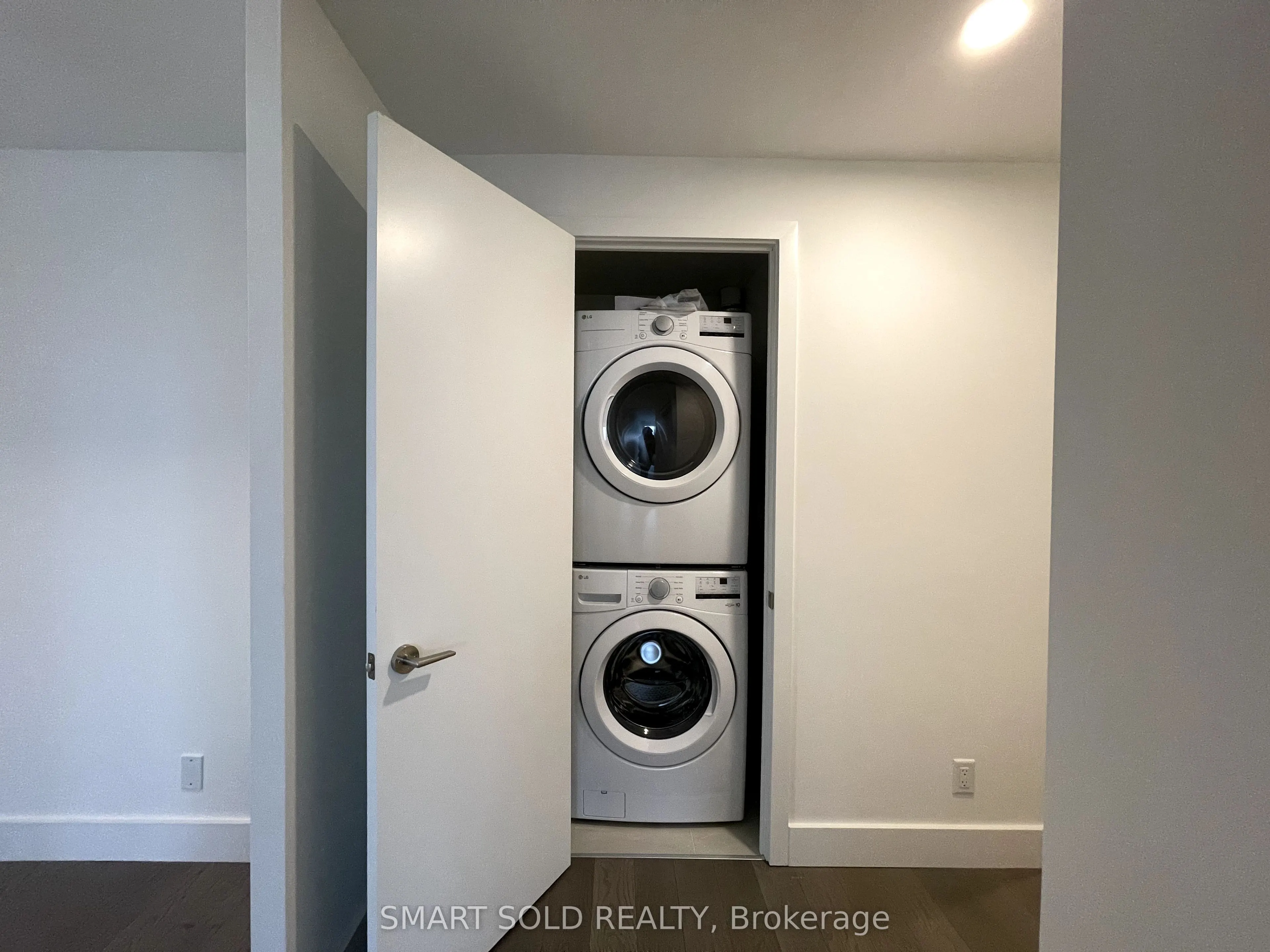 6 Greenbriar Road E #610
