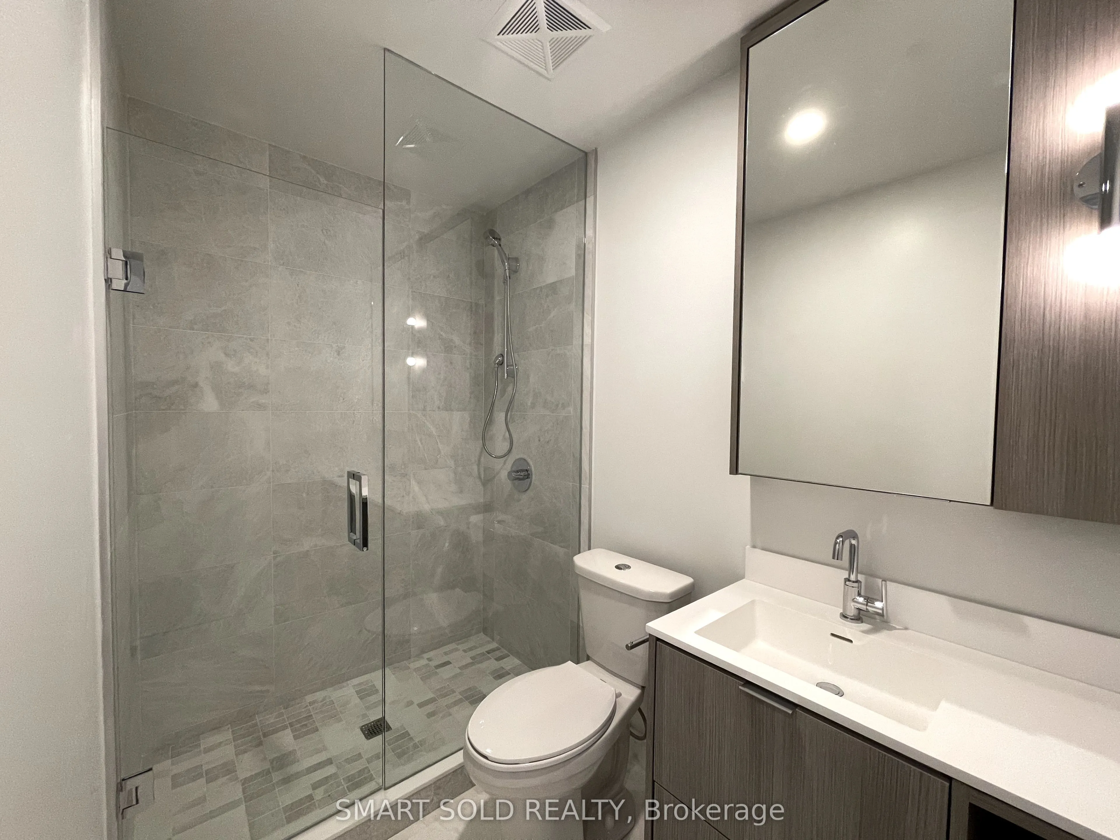 6 Greenbriar Road E #610