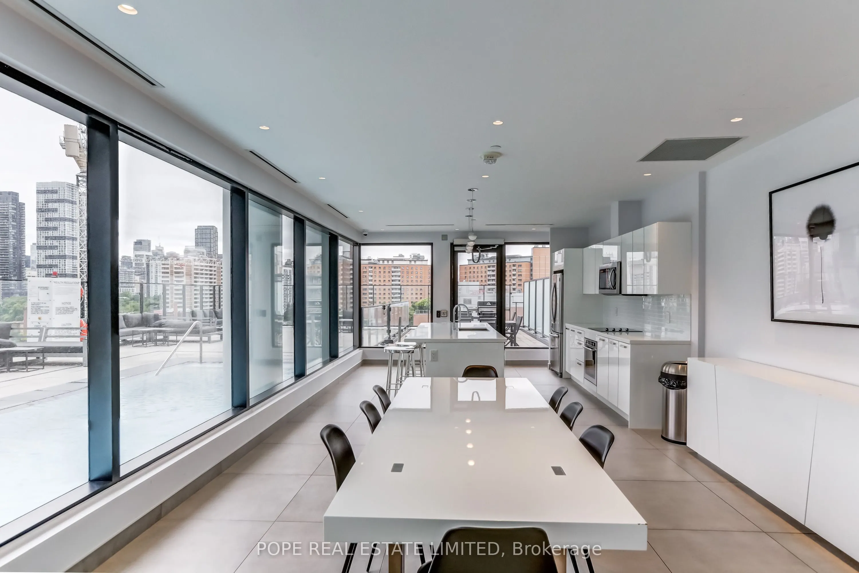 55 Ontario Street #608