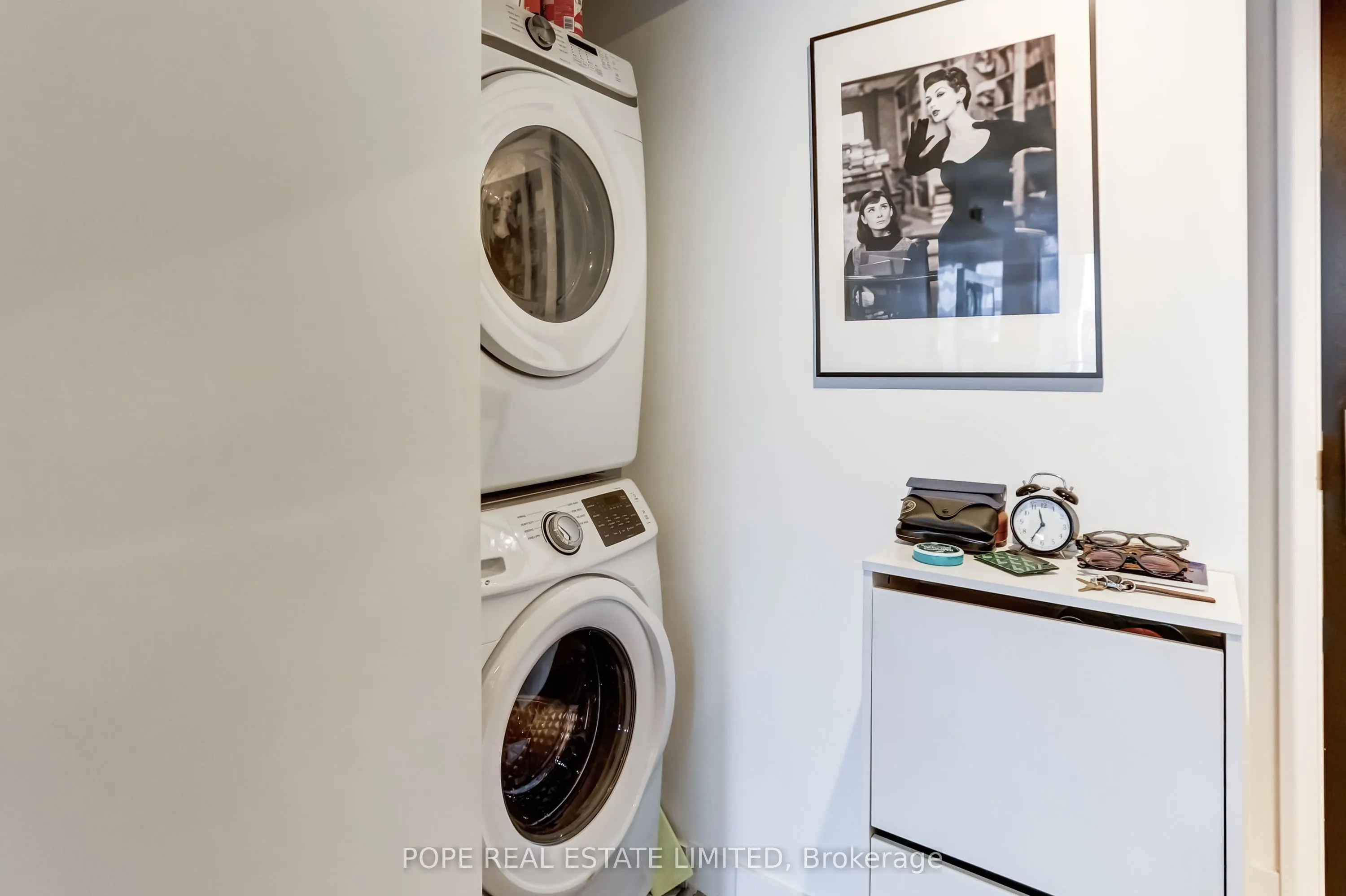 55 Ontario Street #608