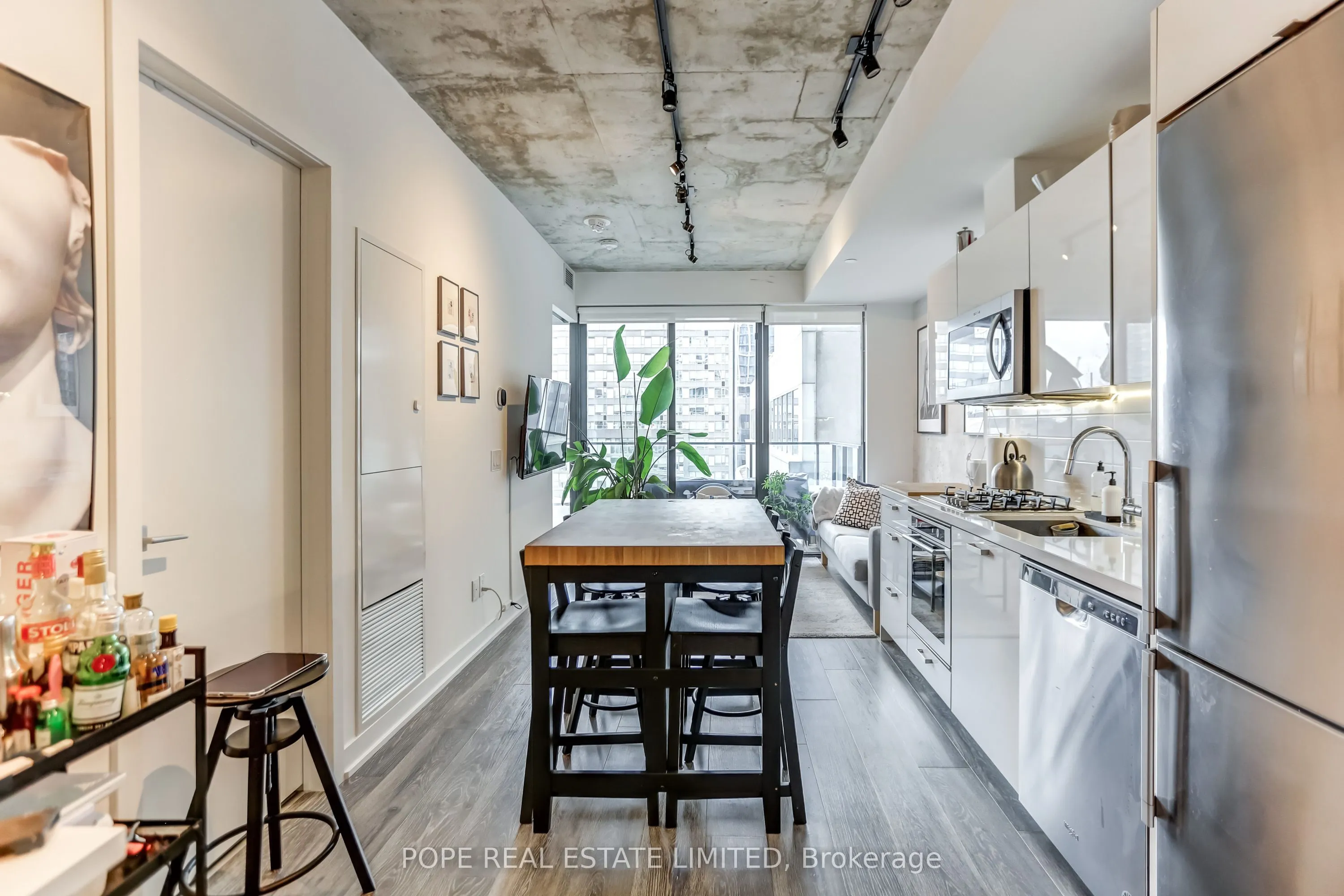 55 Ontario Street #608