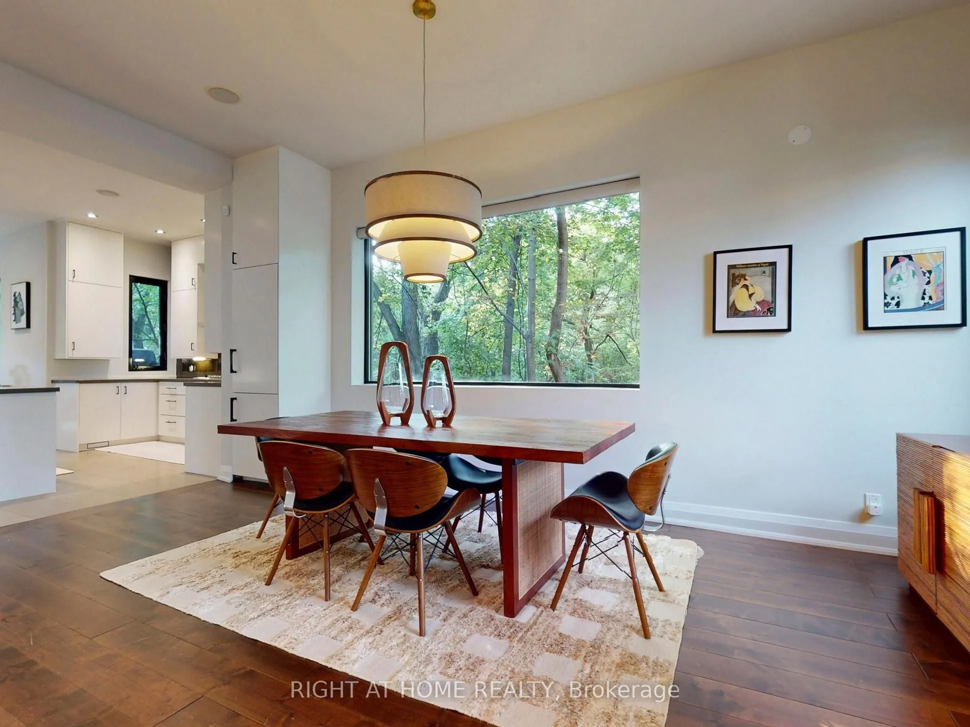 386 Rosewell Avenue