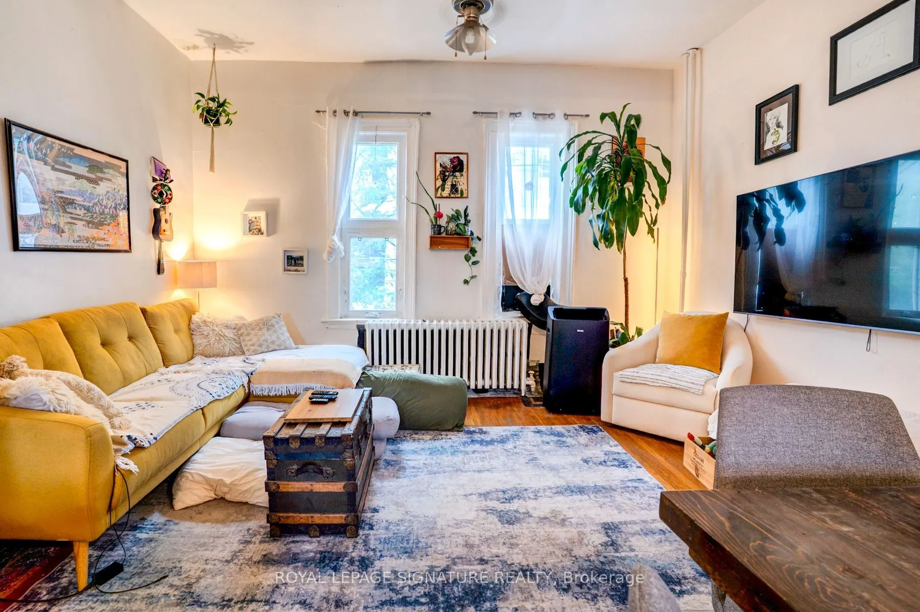 930 King Street W