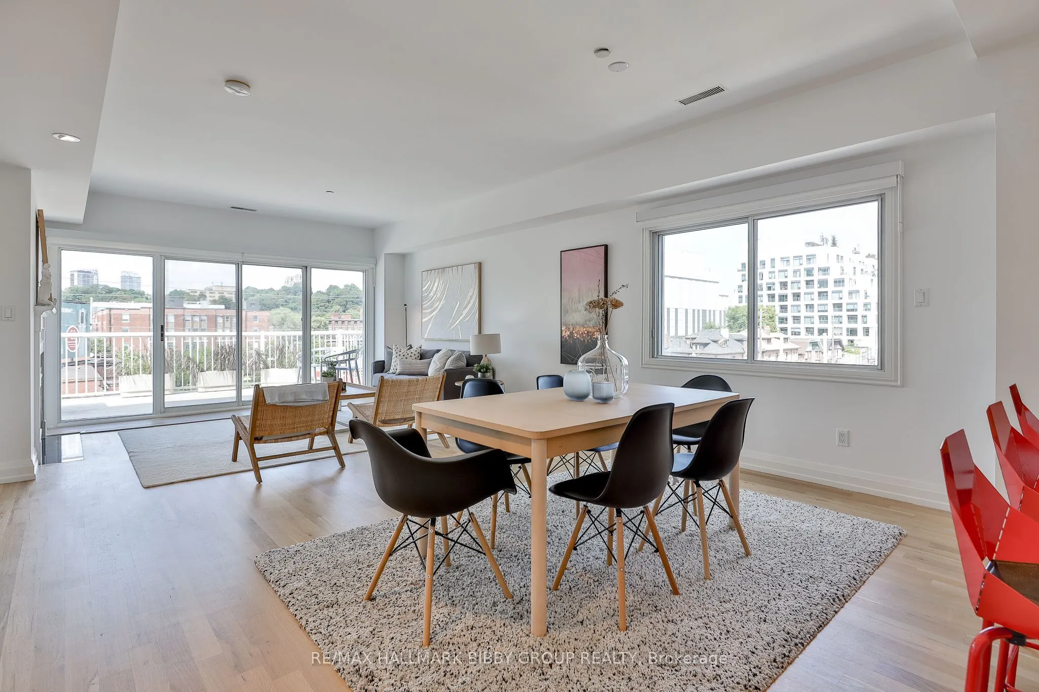 473 Dupont Street #7