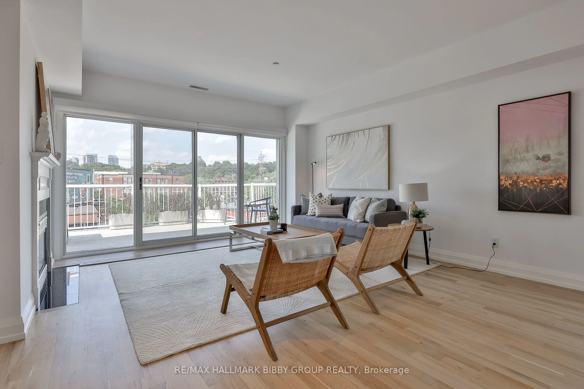 473 Dupont Street #7