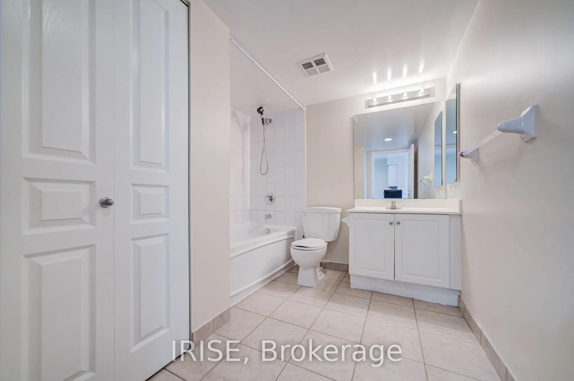 323 Richmond Street E #1017