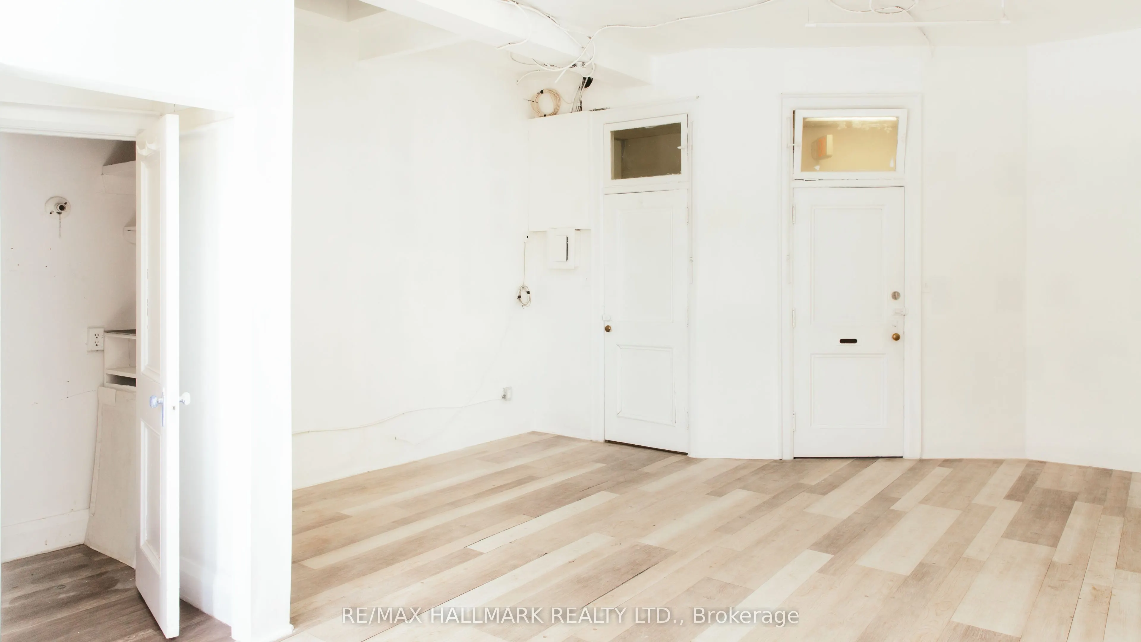 1041 Avenue Road #1