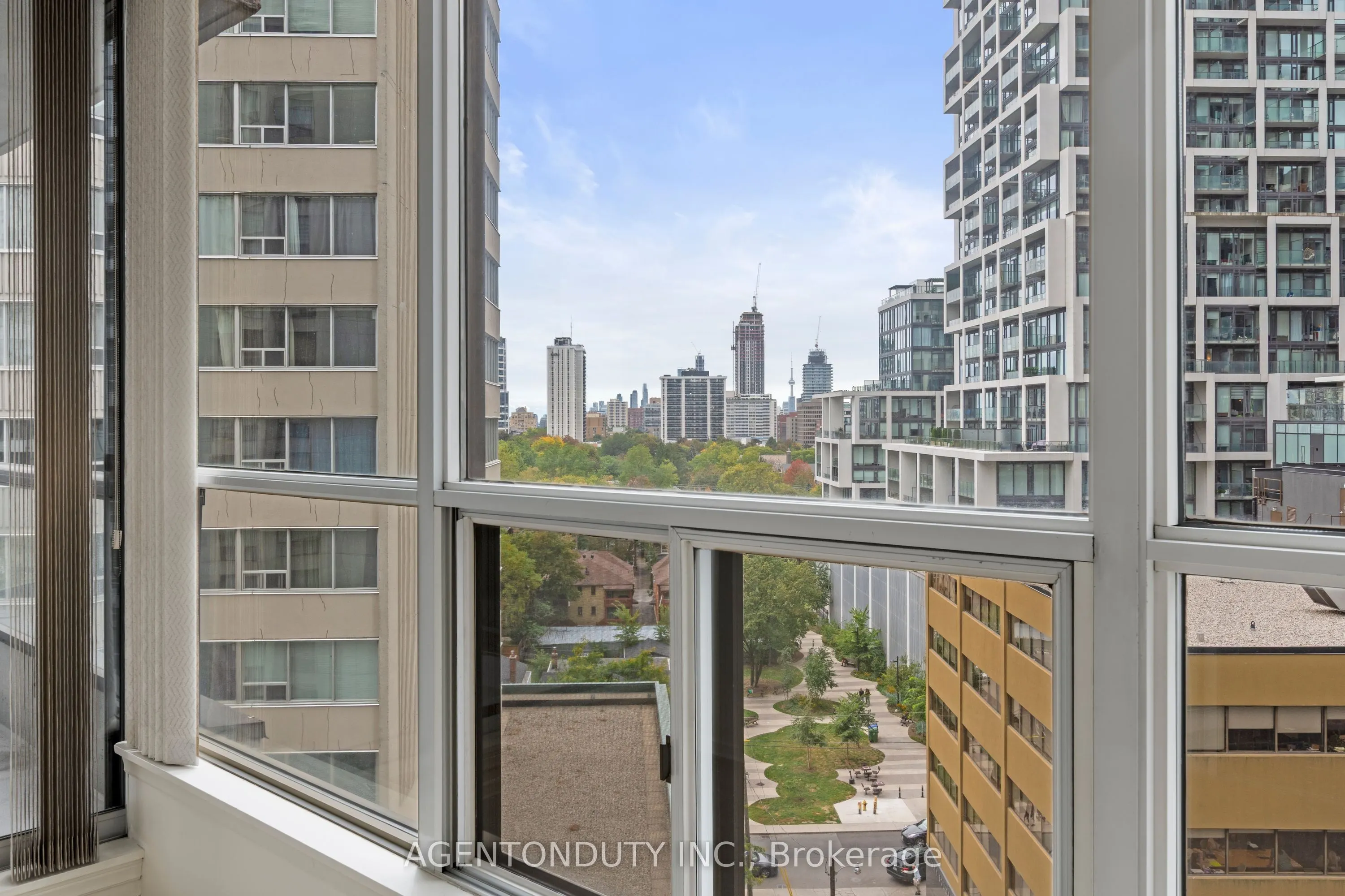 30 Holly Street #1003