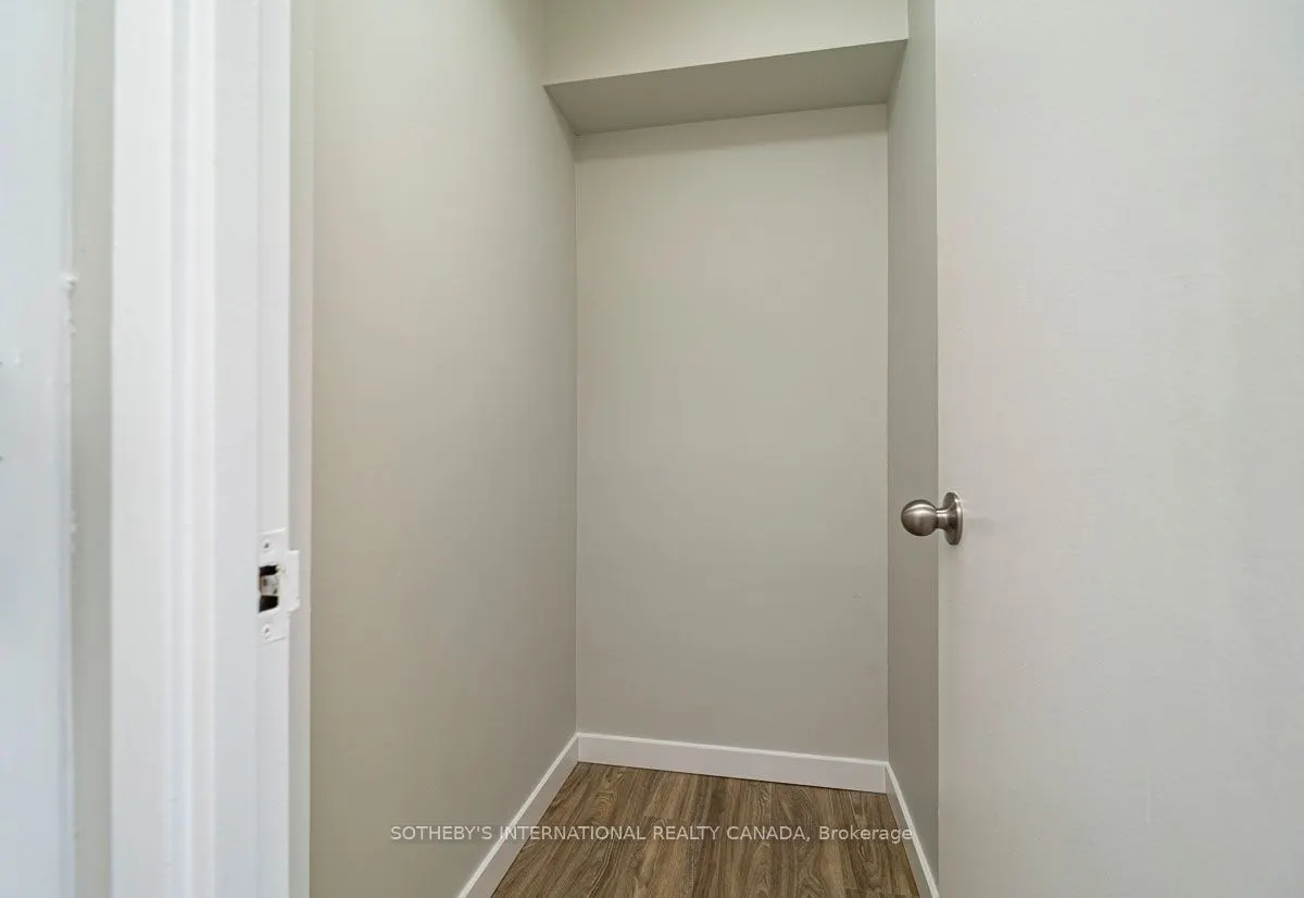 720 Spadina Avenue #1004